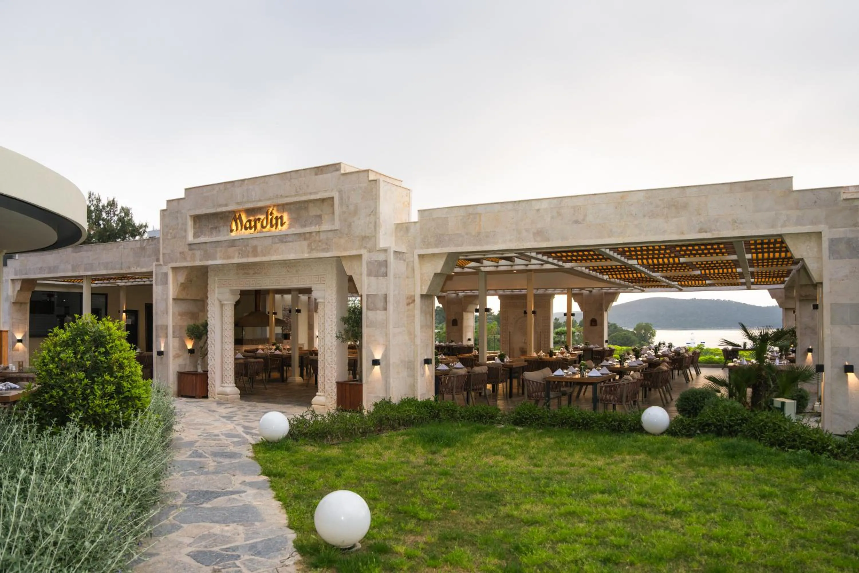 Restaurant/places to eat in La Blanche Island Bodrum