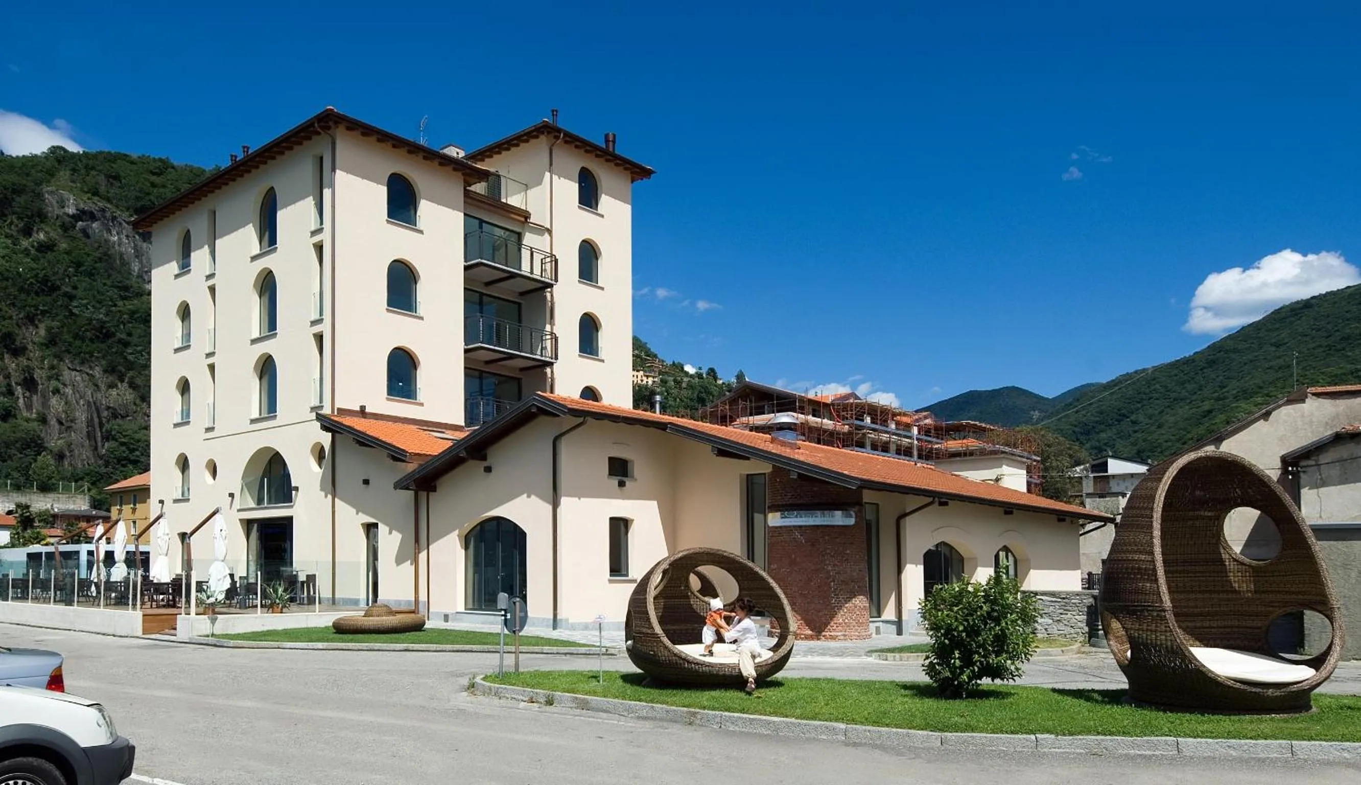 Property building in Golfo Gabella Lake Apartments