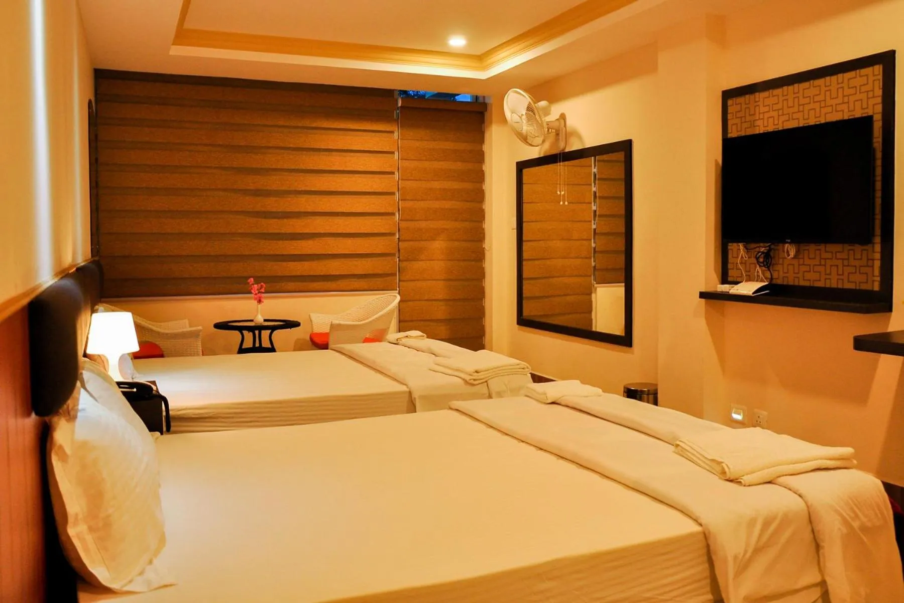 Communal lounge/ TV room, Bed in Sunvalley Homestay