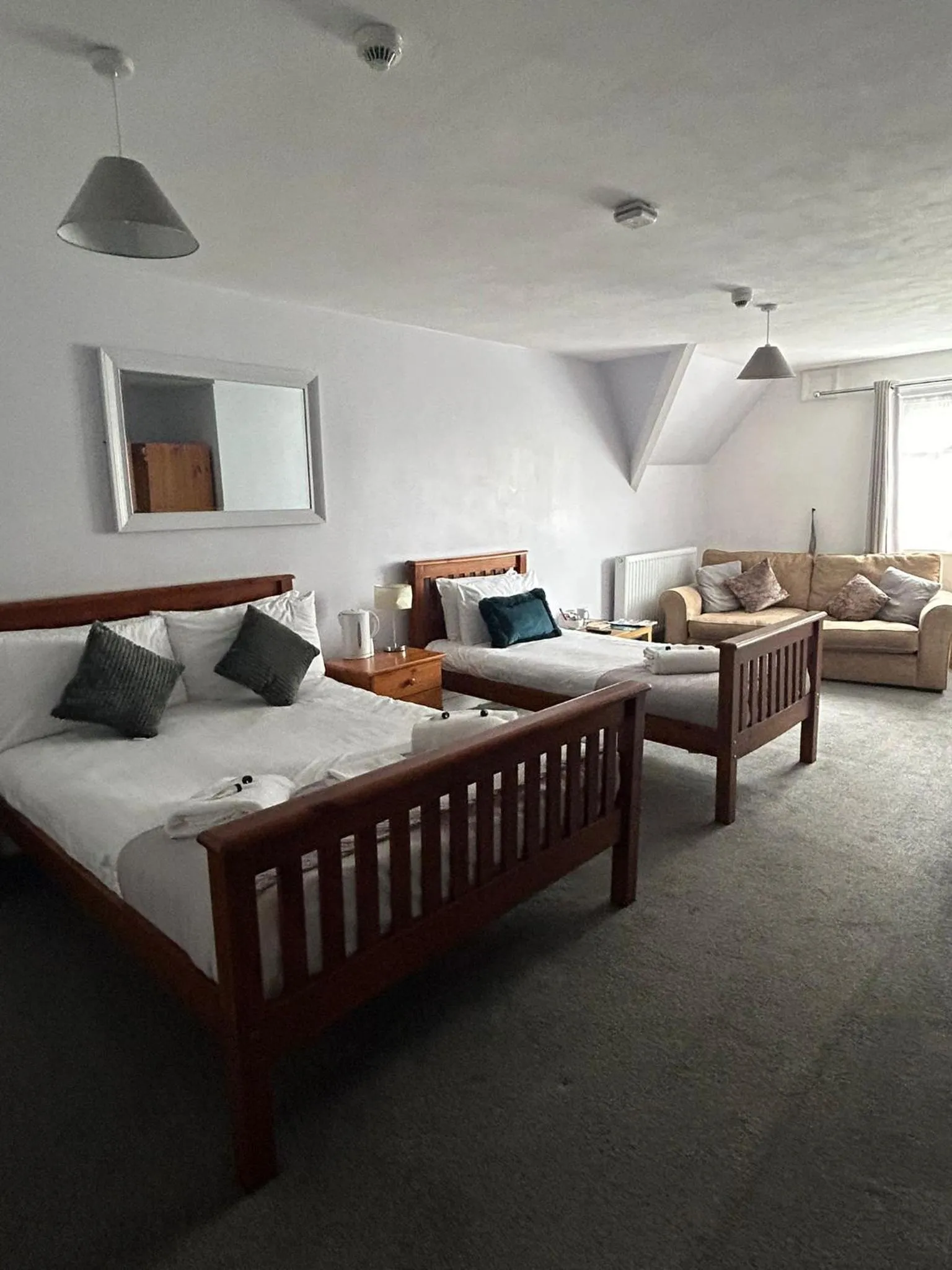 Bed in The Wheatley Hotel