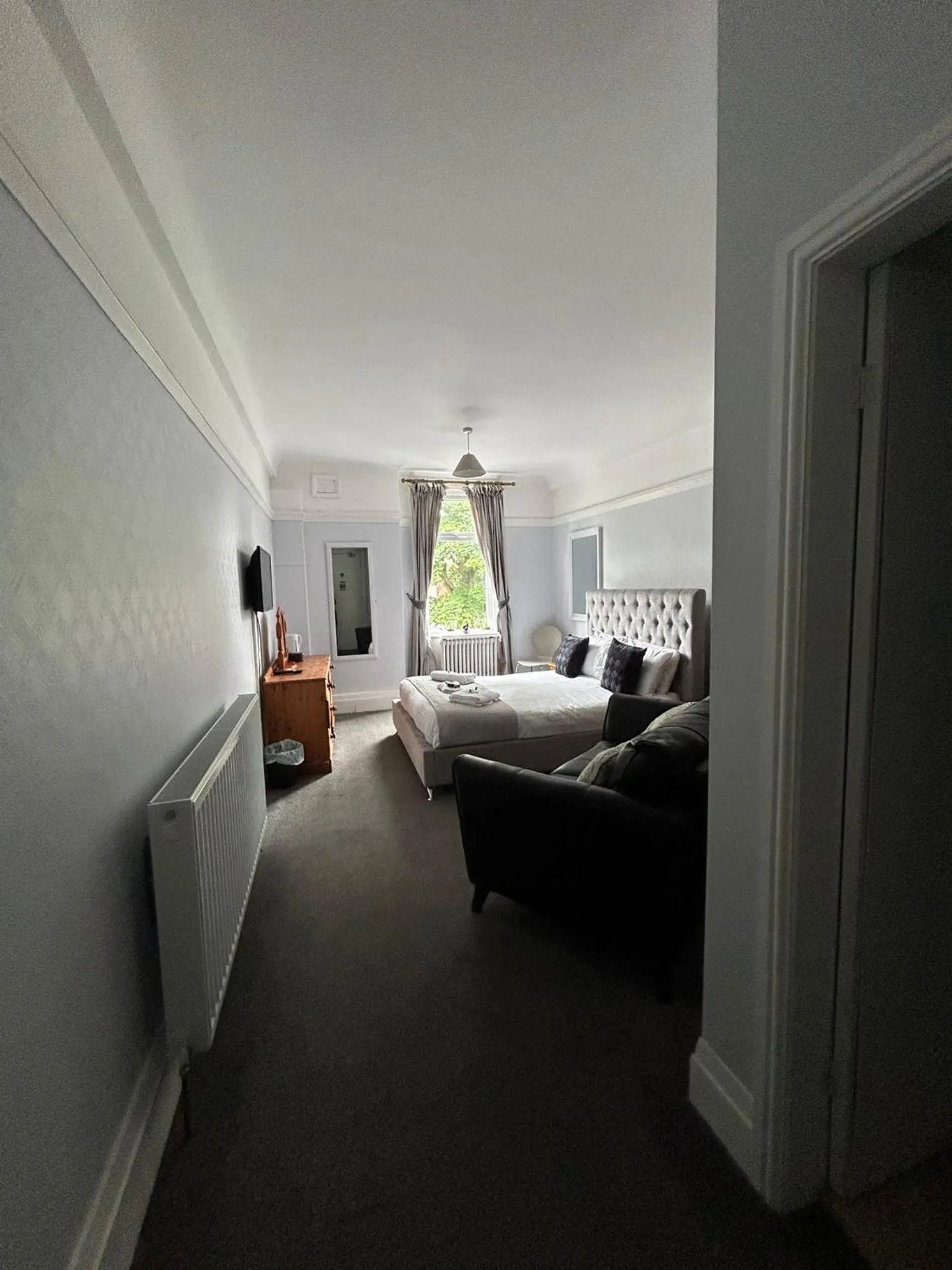 Bed in The Wheatley Hotel