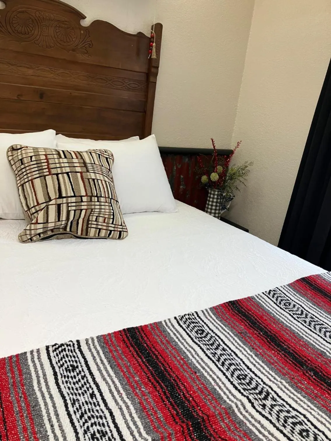 Bed in Prairie Rose Inn
