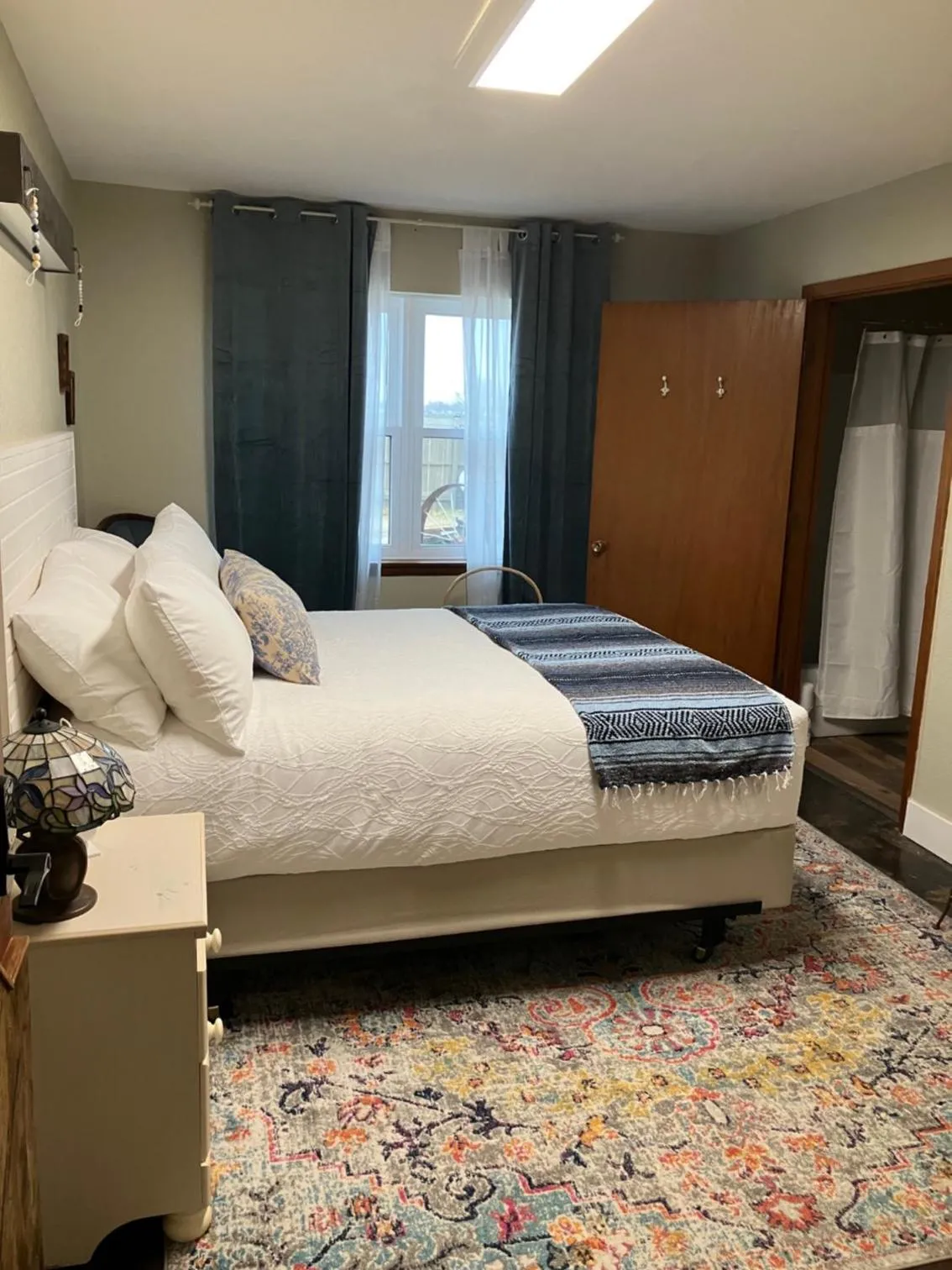 Bed in Prairie Rose Inn