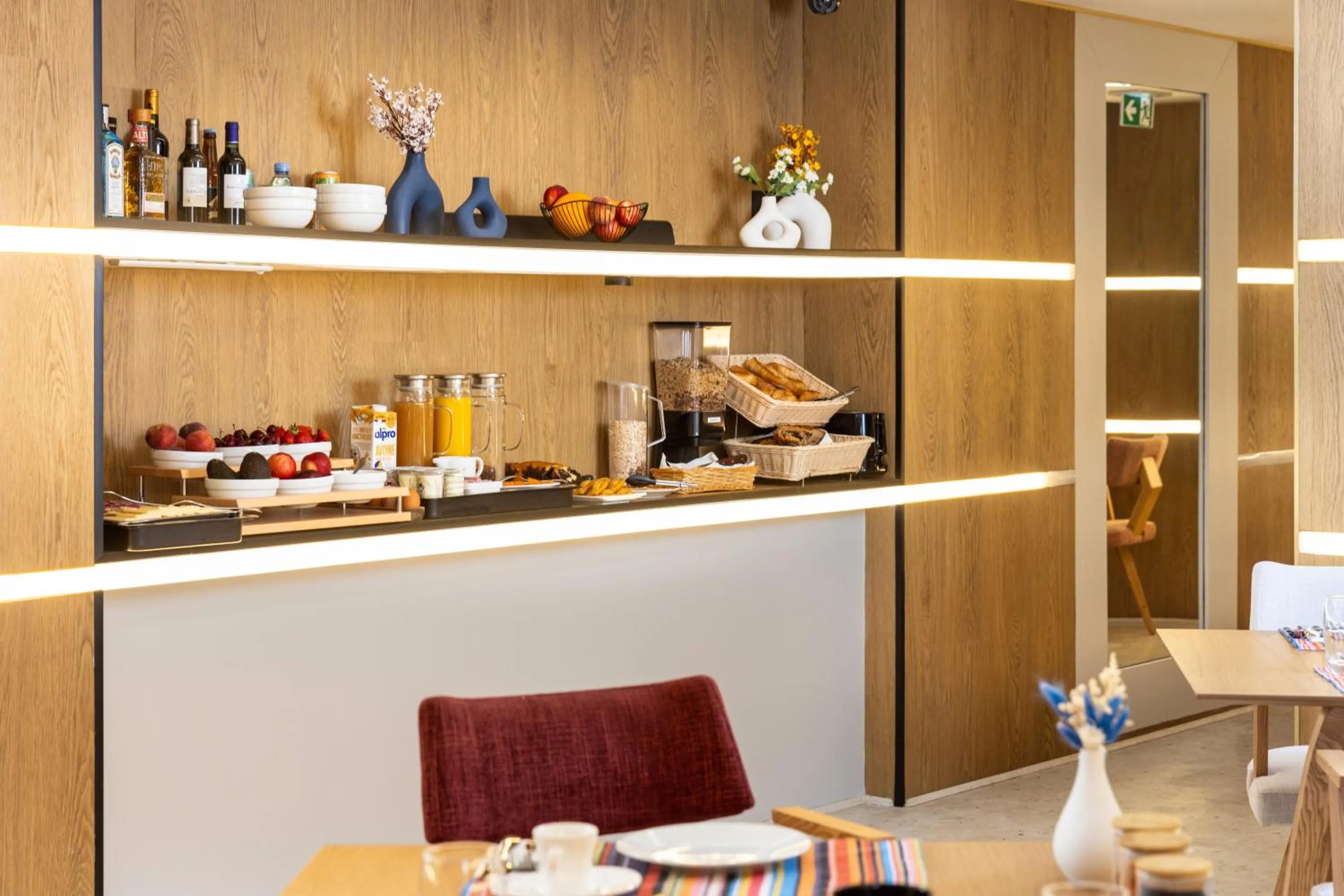 Lobby or reception in OVYO Hôtel