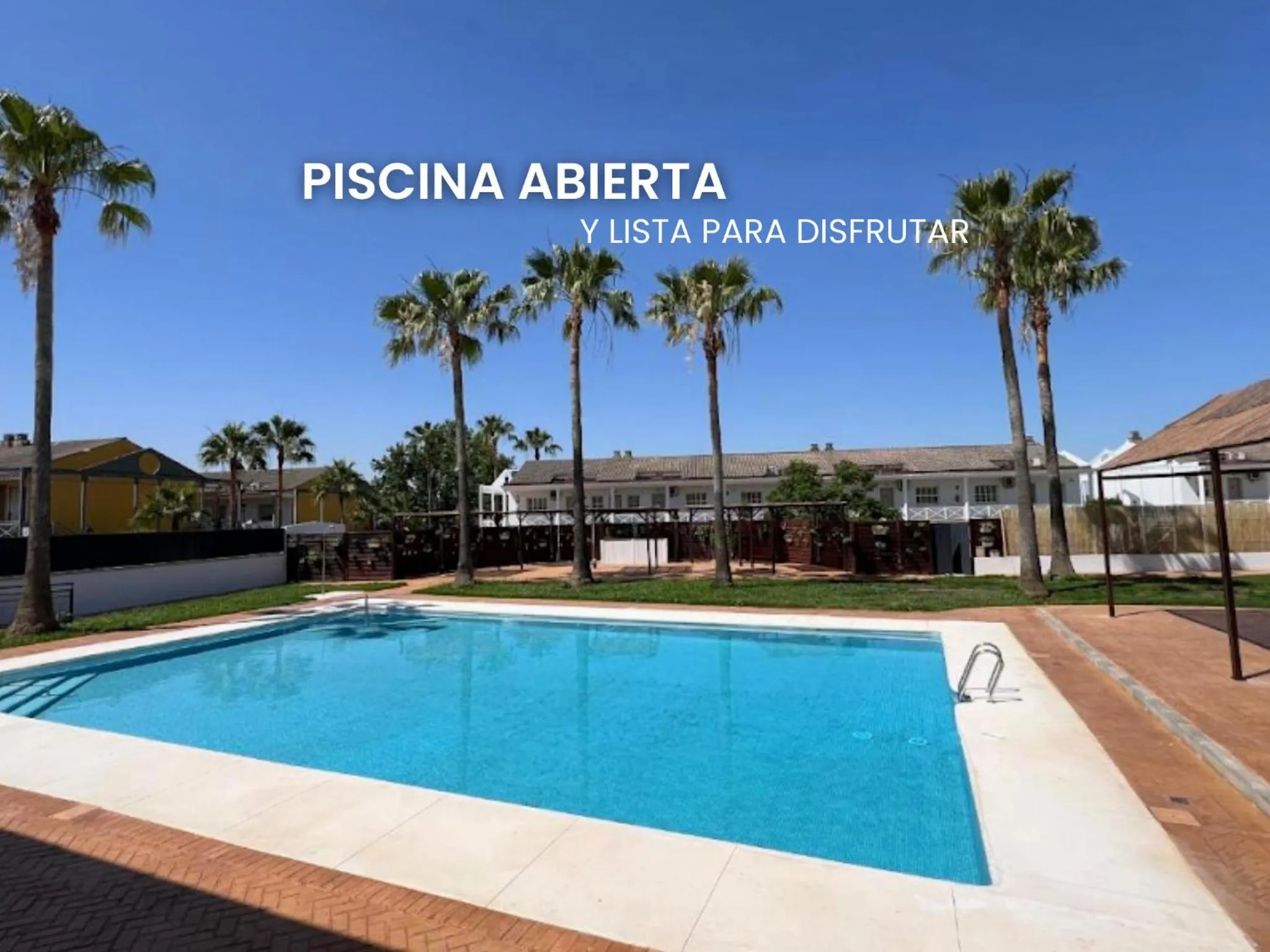 Swimming pool in Hospedium Hotel Sky Blu Torre de Sevilla