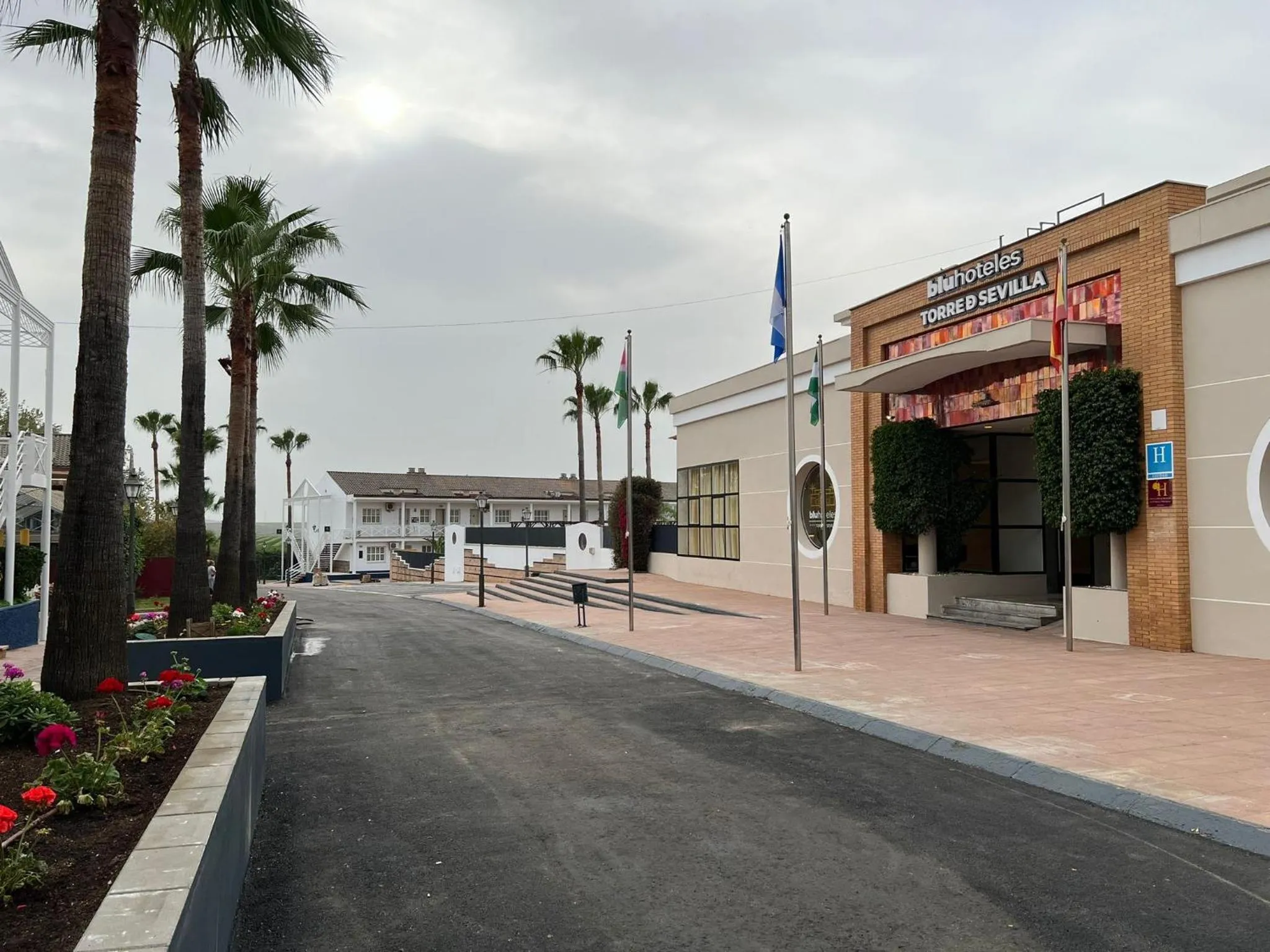 Off site in Hospedium Hotel Sky Blu Torre de Sevilla