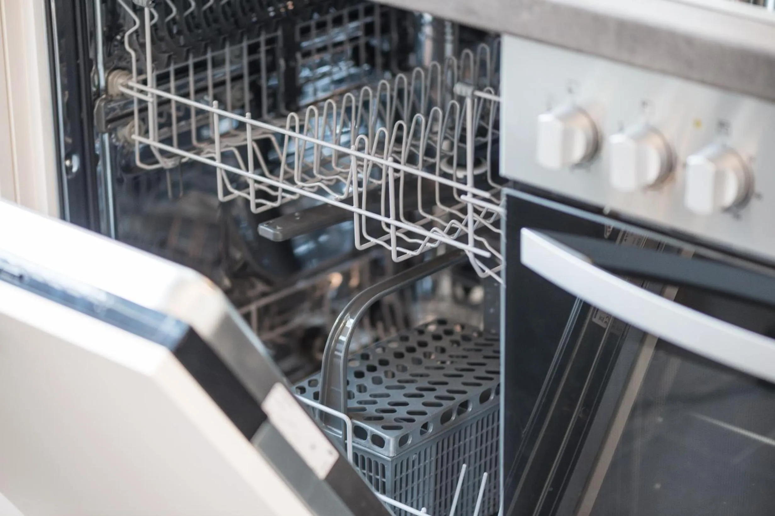 Kitchen or kitchenette in AlpenParks Hotel & Apartment Central Zell am See