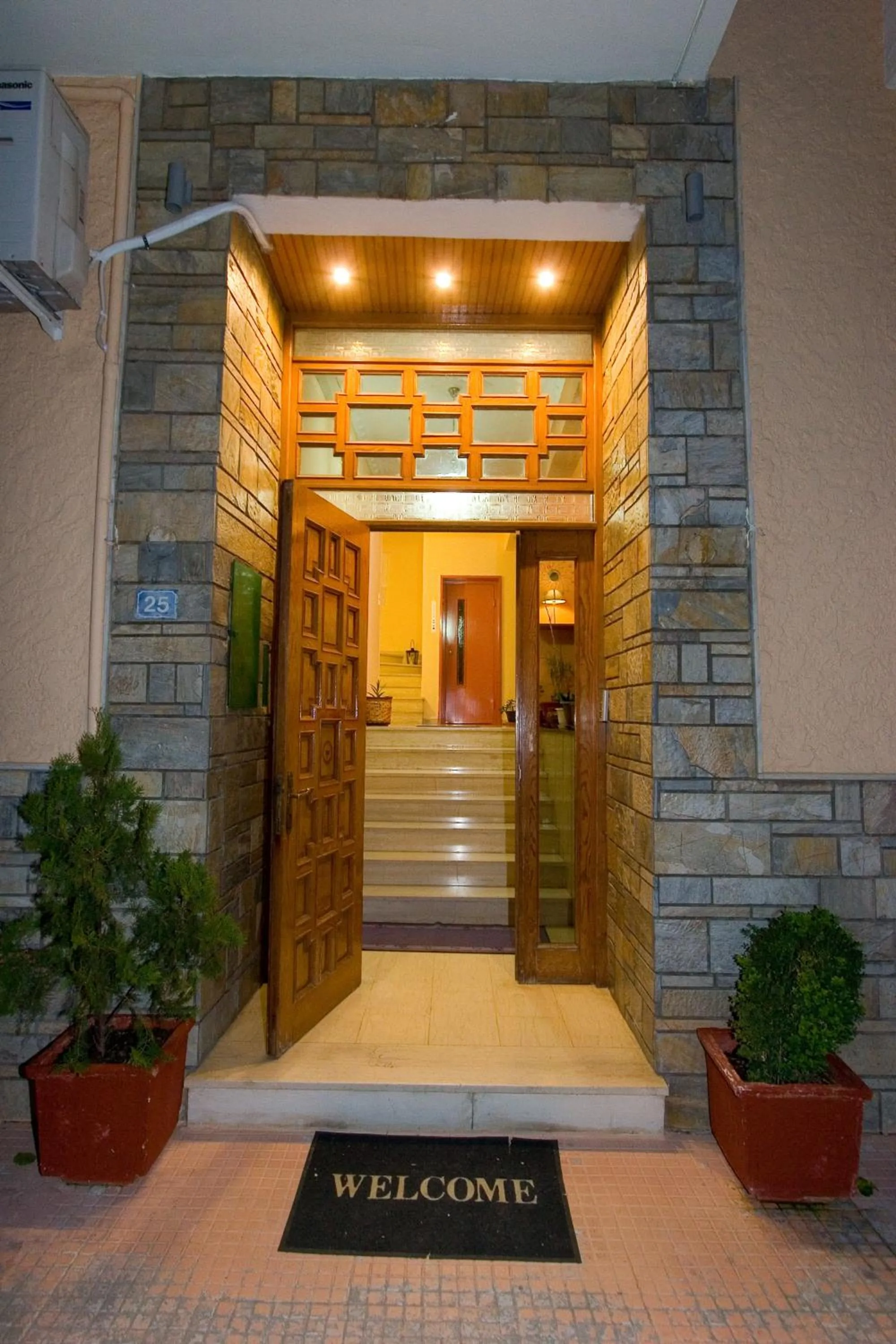 Facade/entrance in Orion Studios