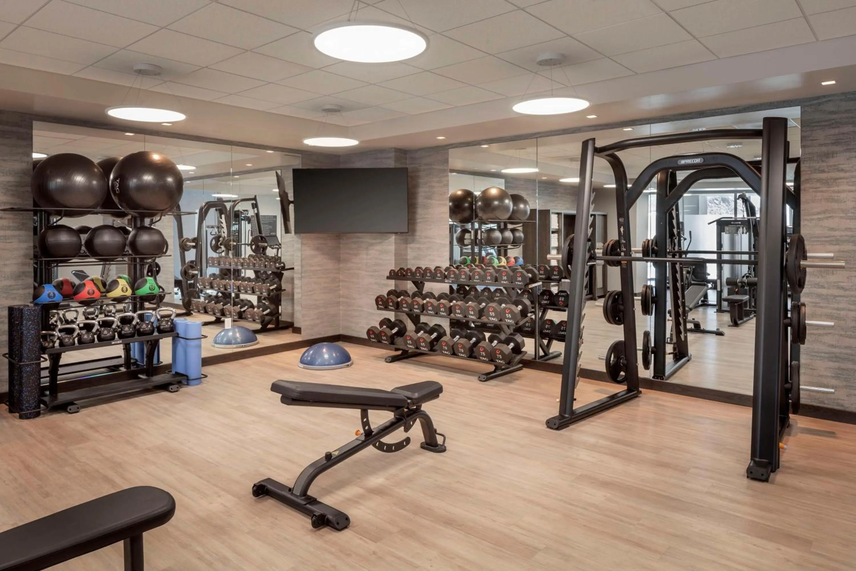 Fitness centre/facilities in Caesars Republic Scottsdale, a Hilton Hotel