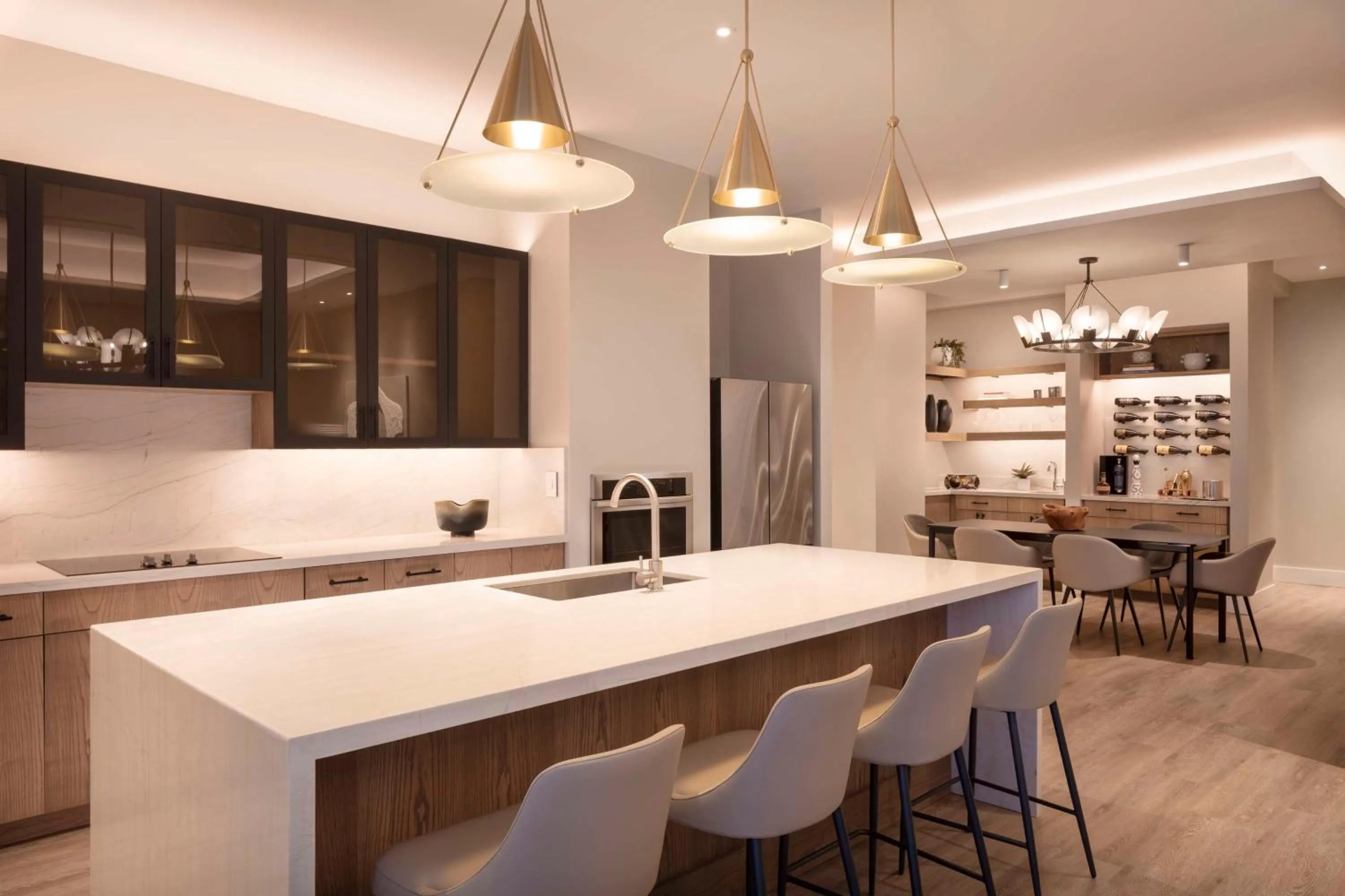 Kitchen or kitchenette in Caesars Republic Scottsdale, a Hilton Hotel