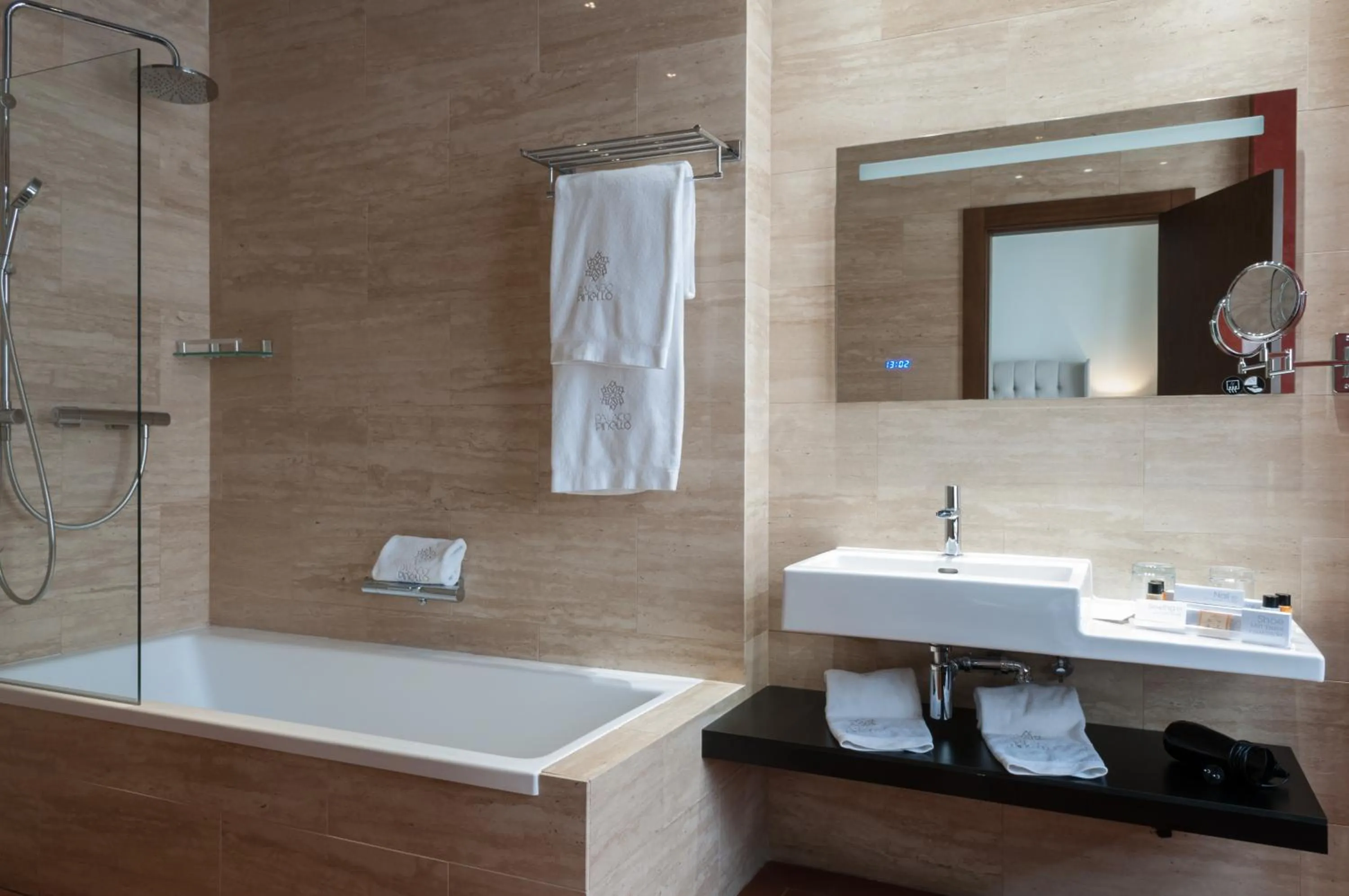 Bathroom in Palacio Pinello