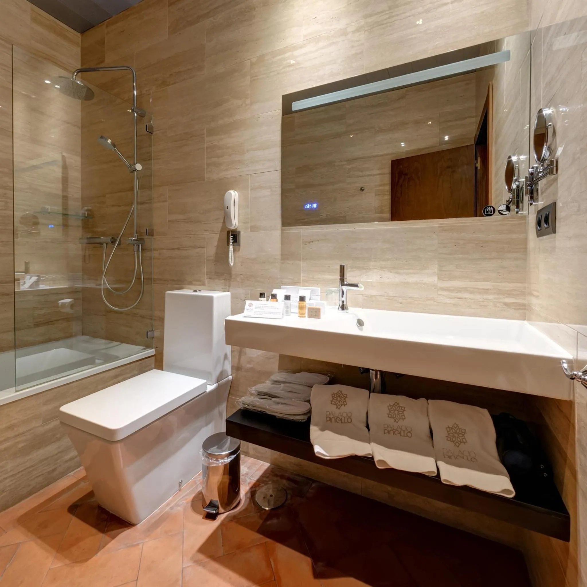 Bathroom in Palacio Pinello