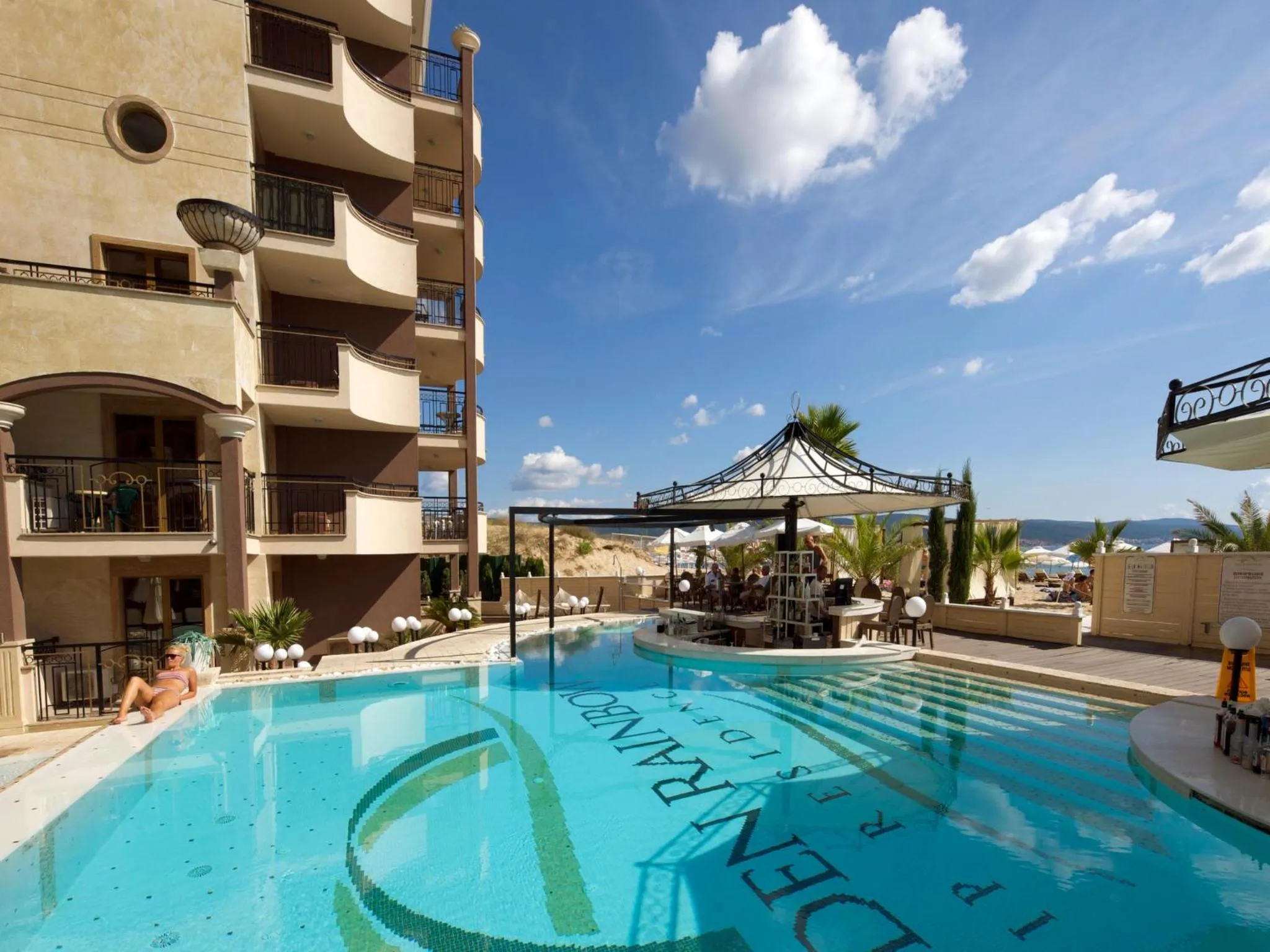 Swimming pool in Hotel Golden Ina - Ultra All Inclusive - Beachfront
