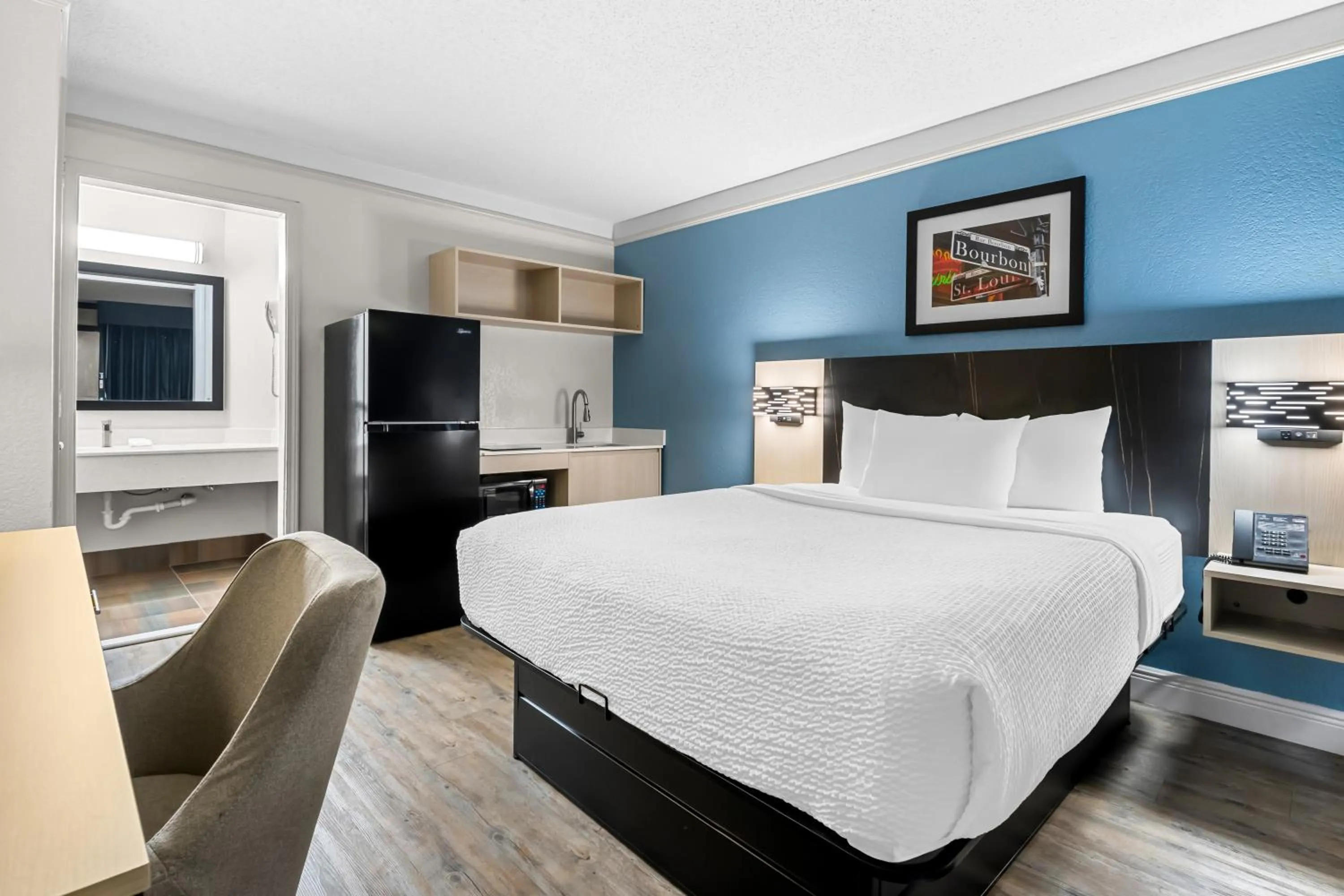 Bedroom, Bed in Suburban Studios Slidell I-10