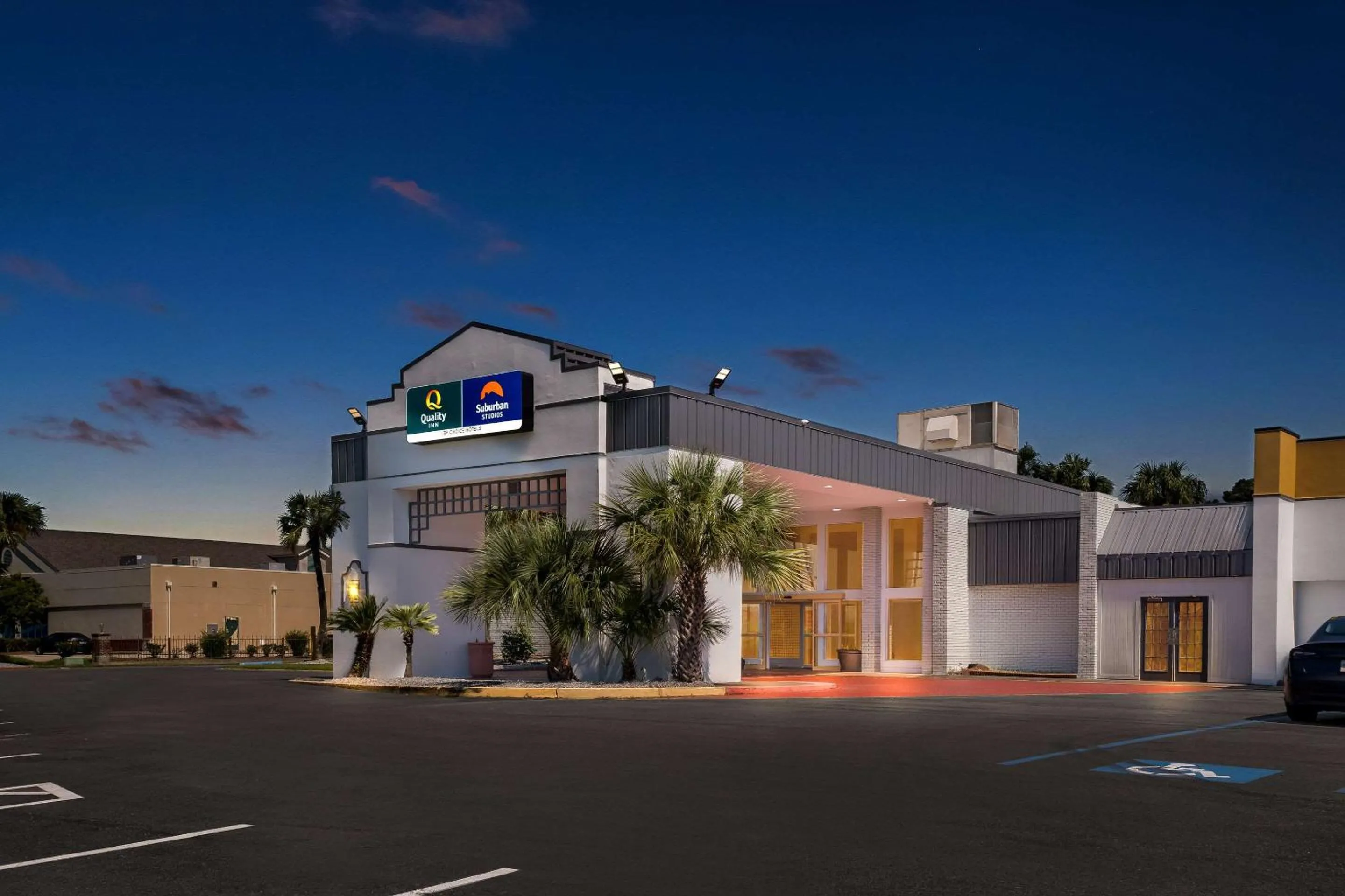 Property building in Suburban Studios Slidell I-10