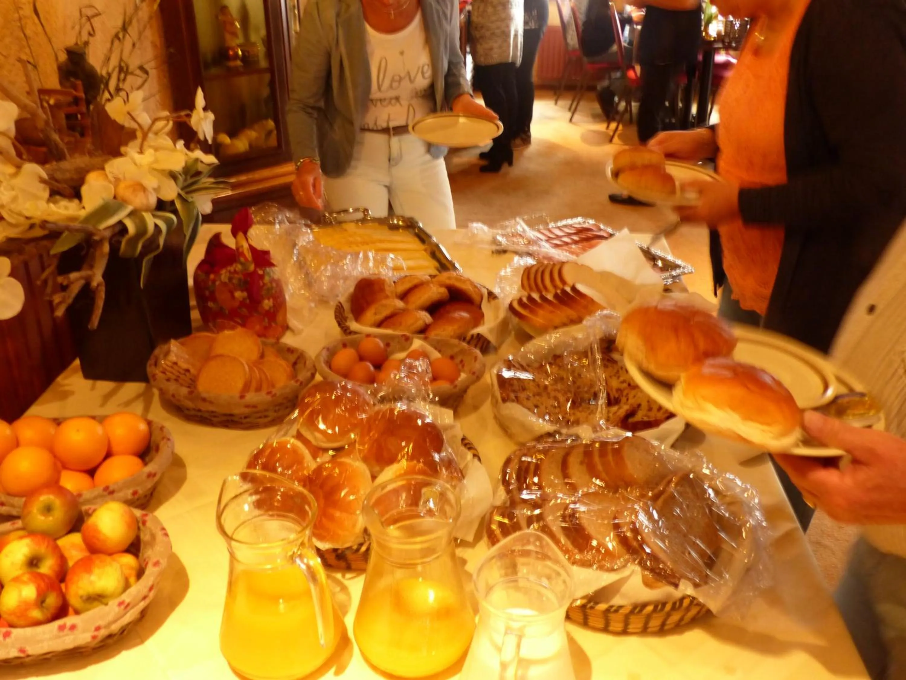 Food and drinks in Hotel & Restaurant 'T Holt