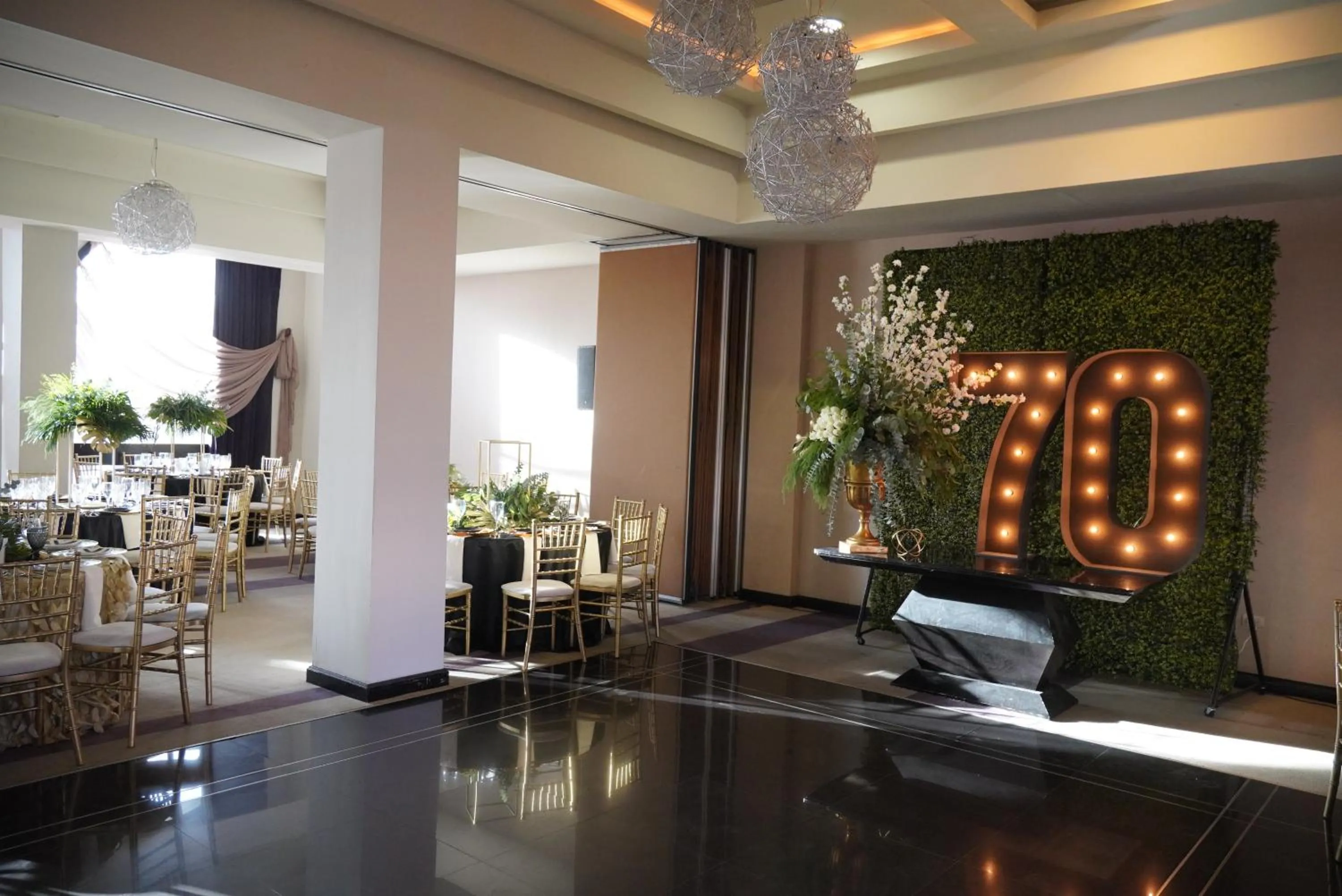 Banquet/Function facilities in Hotel Colón Plaza Business Class