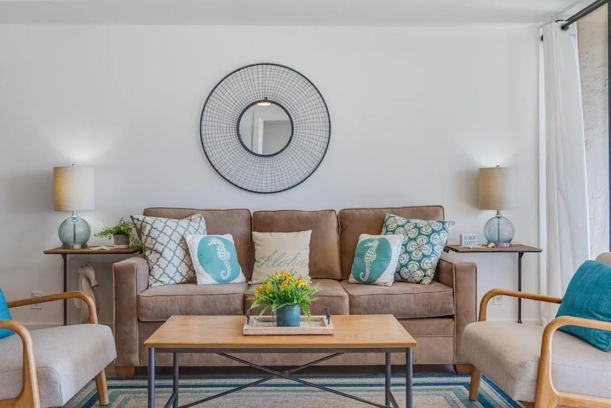 Lauloa 105 · LOA 105 2BD OceanFront Getaway w AC Pool