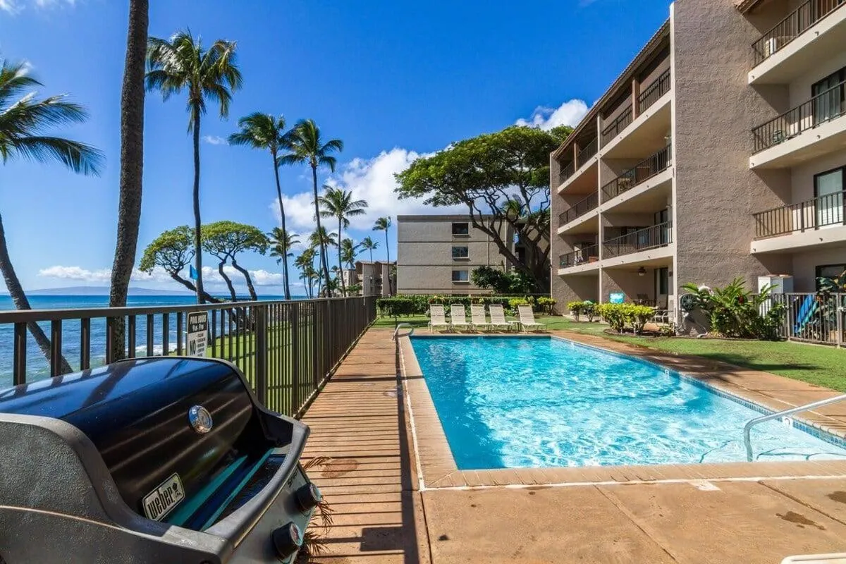 Lauloa 105 · LOA 105 2BD OceanFront Getaway w AC Pool