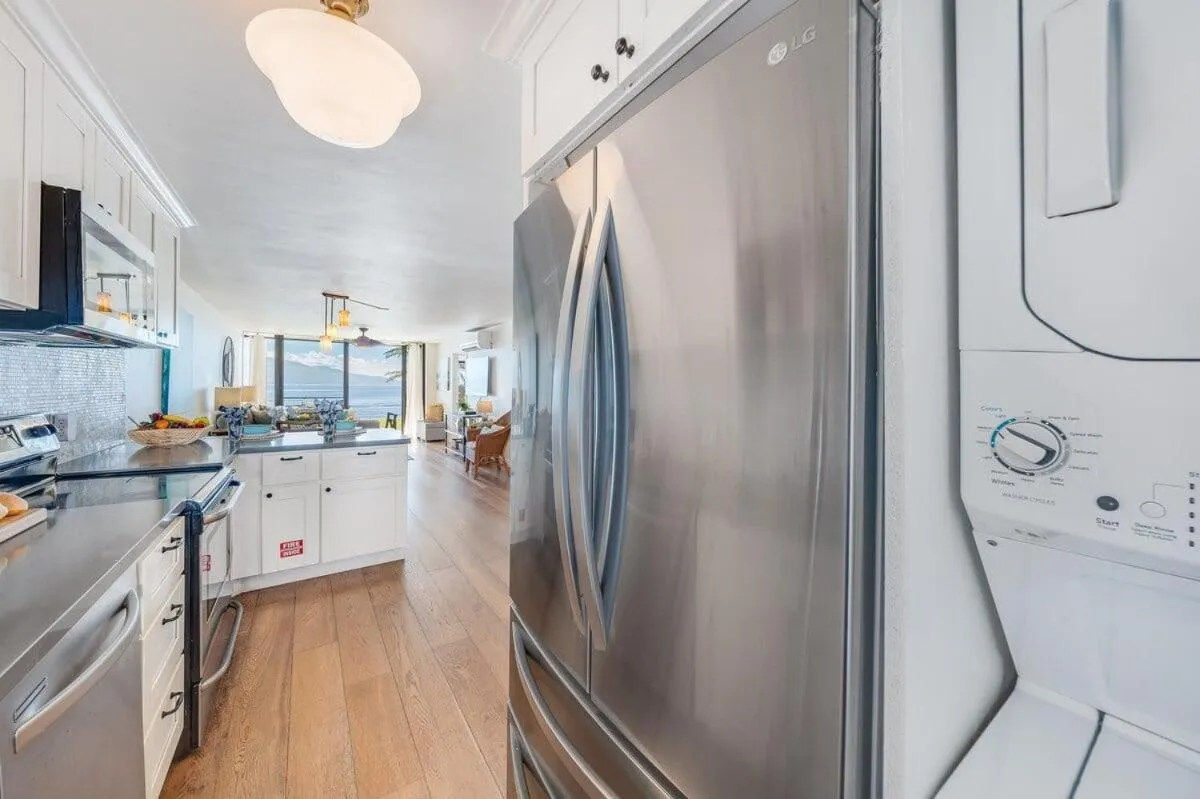 Lauloa 105 · LOA 105 2BD OceanFront Getaway w AC Pool