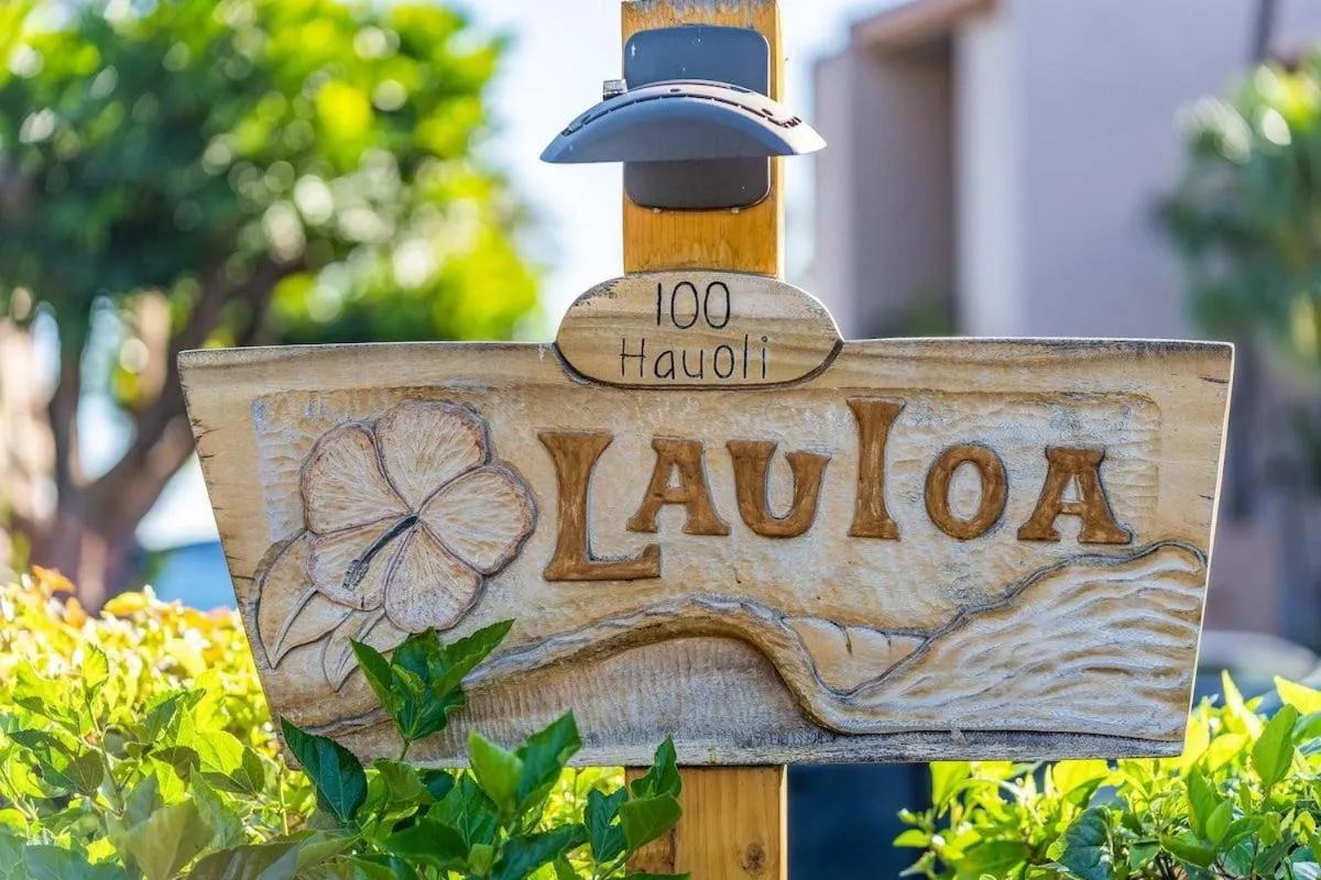 Lauloa 105 · LOA 105 2BD OceanFront Getaway w AC Pool