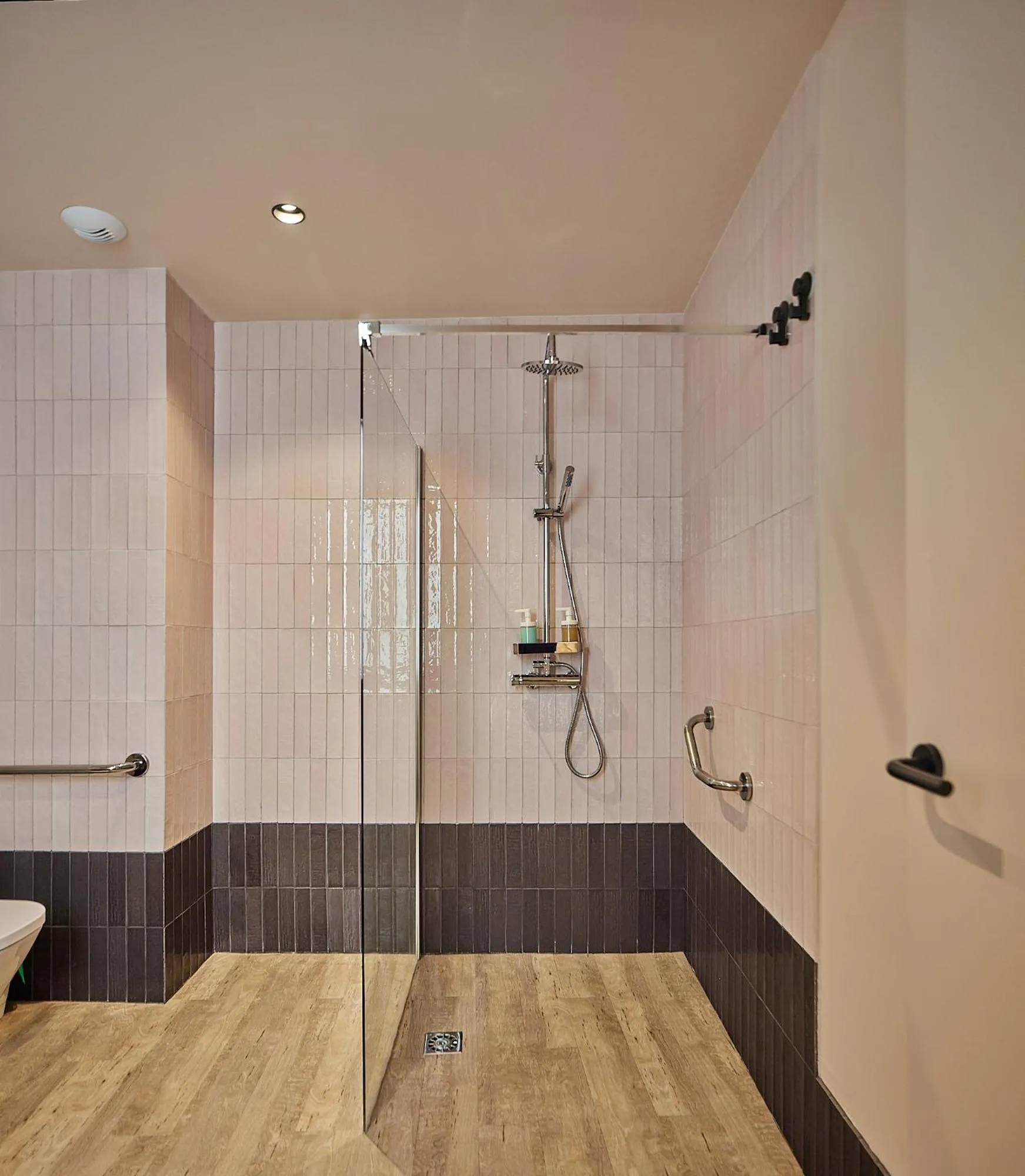 Shower in VG - Villa de Andas suites