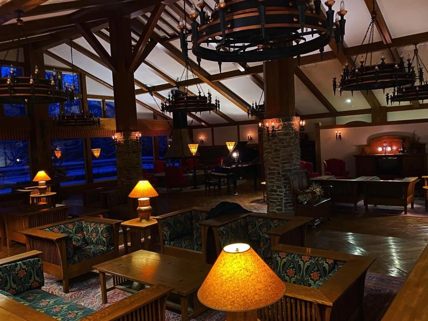 Communal lounge/ TV room in WHITE HOTEL GRAND HAKUBA