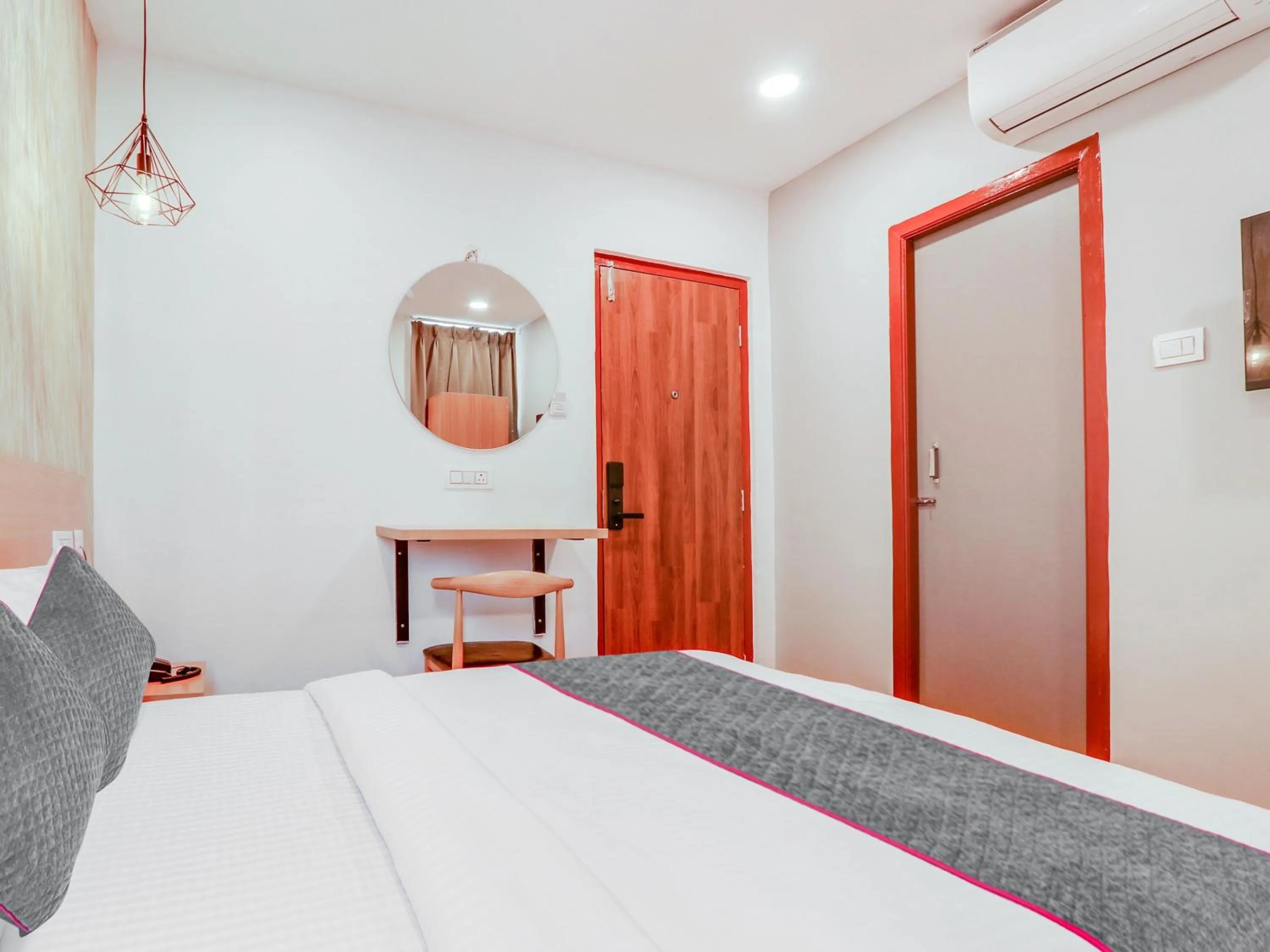 Bedroom, Bed in Super Townhouse CASA GRAND