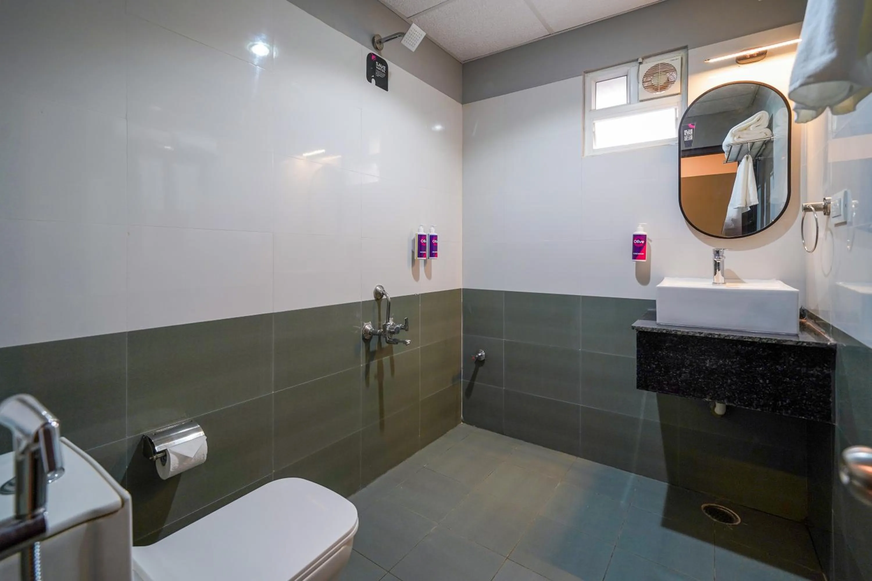 Shower in Olive Hotel Hosa Road Metro by Embassy Group