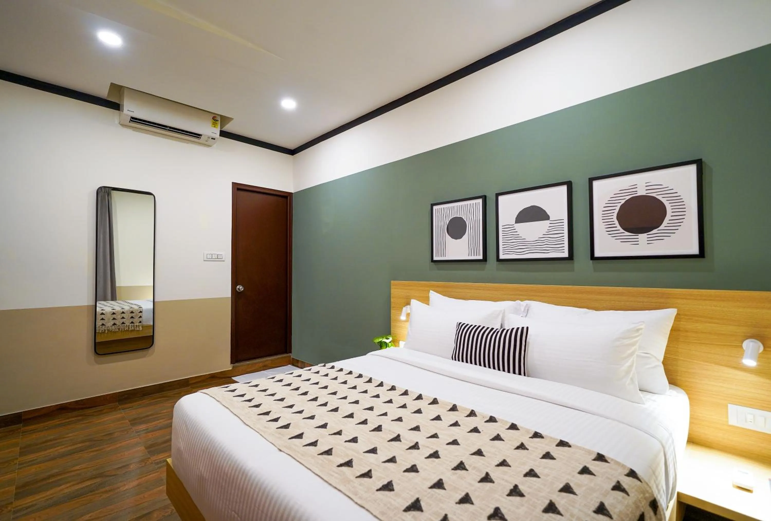 Bed in Olive Hotel Hosa Road Metro by Embassy Group