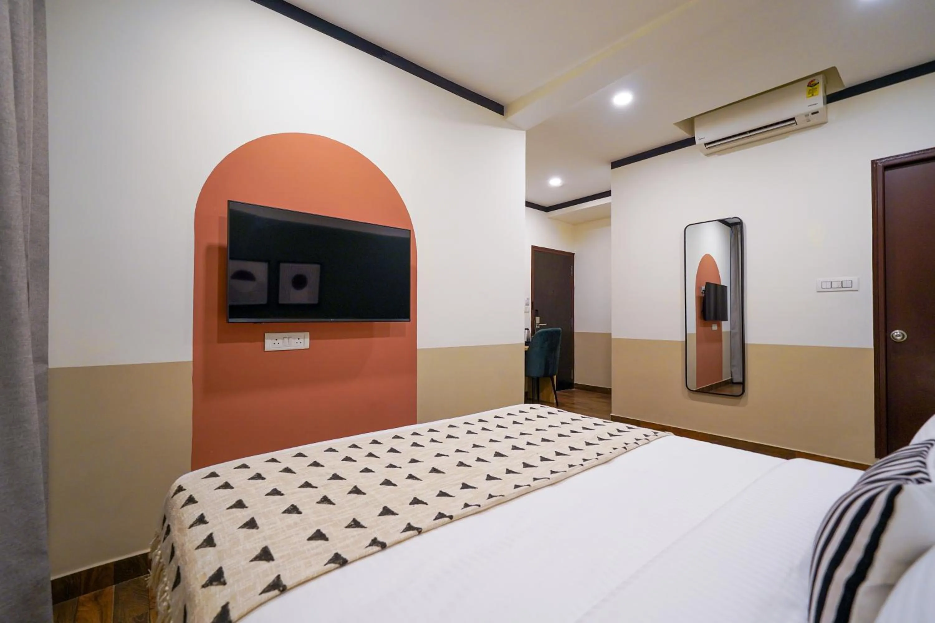 Bed in Olive Hotel Hosa Road Metro by Embassy Group