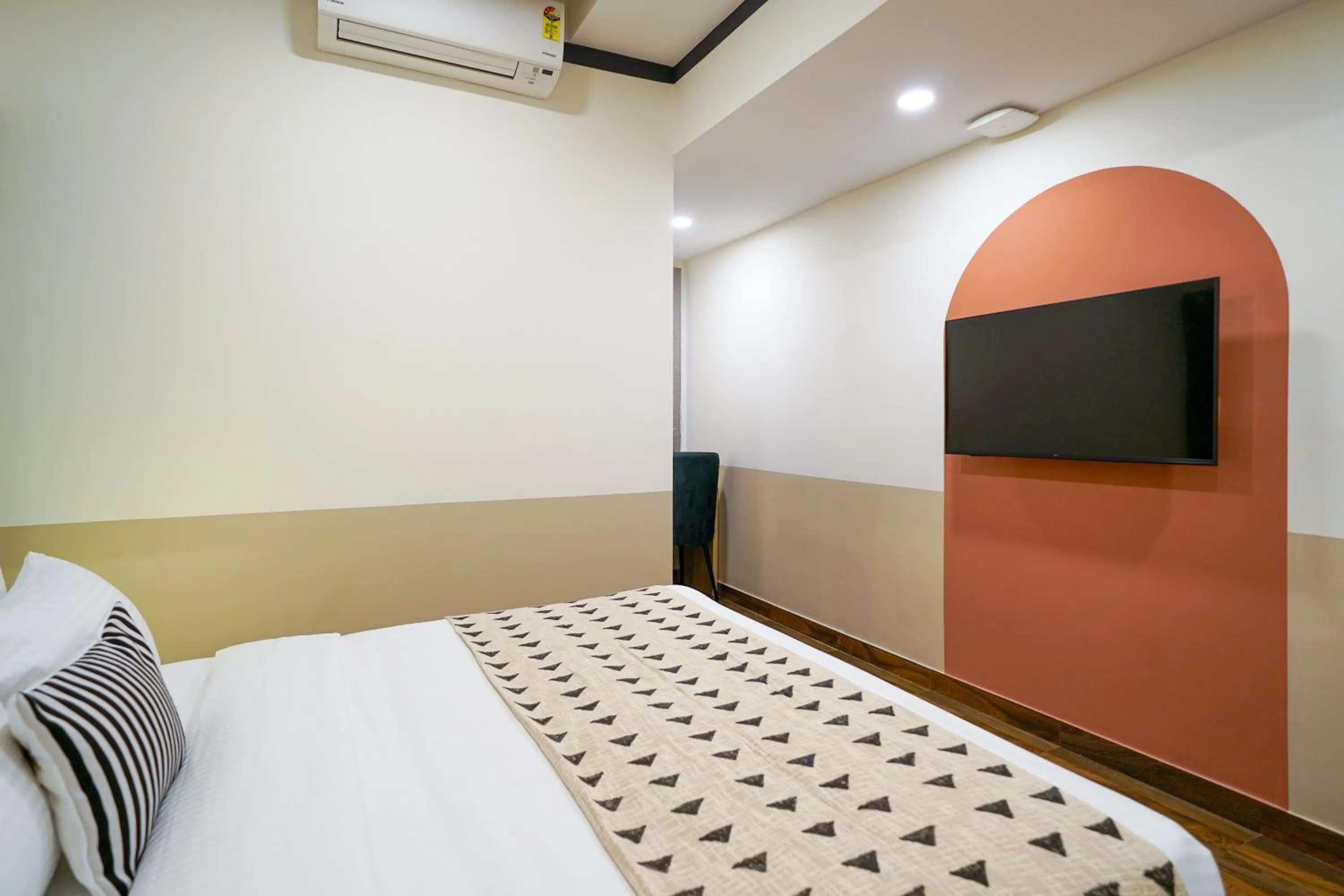 Bed in Olive Hotel Hosa Road Metro by Embassy Group