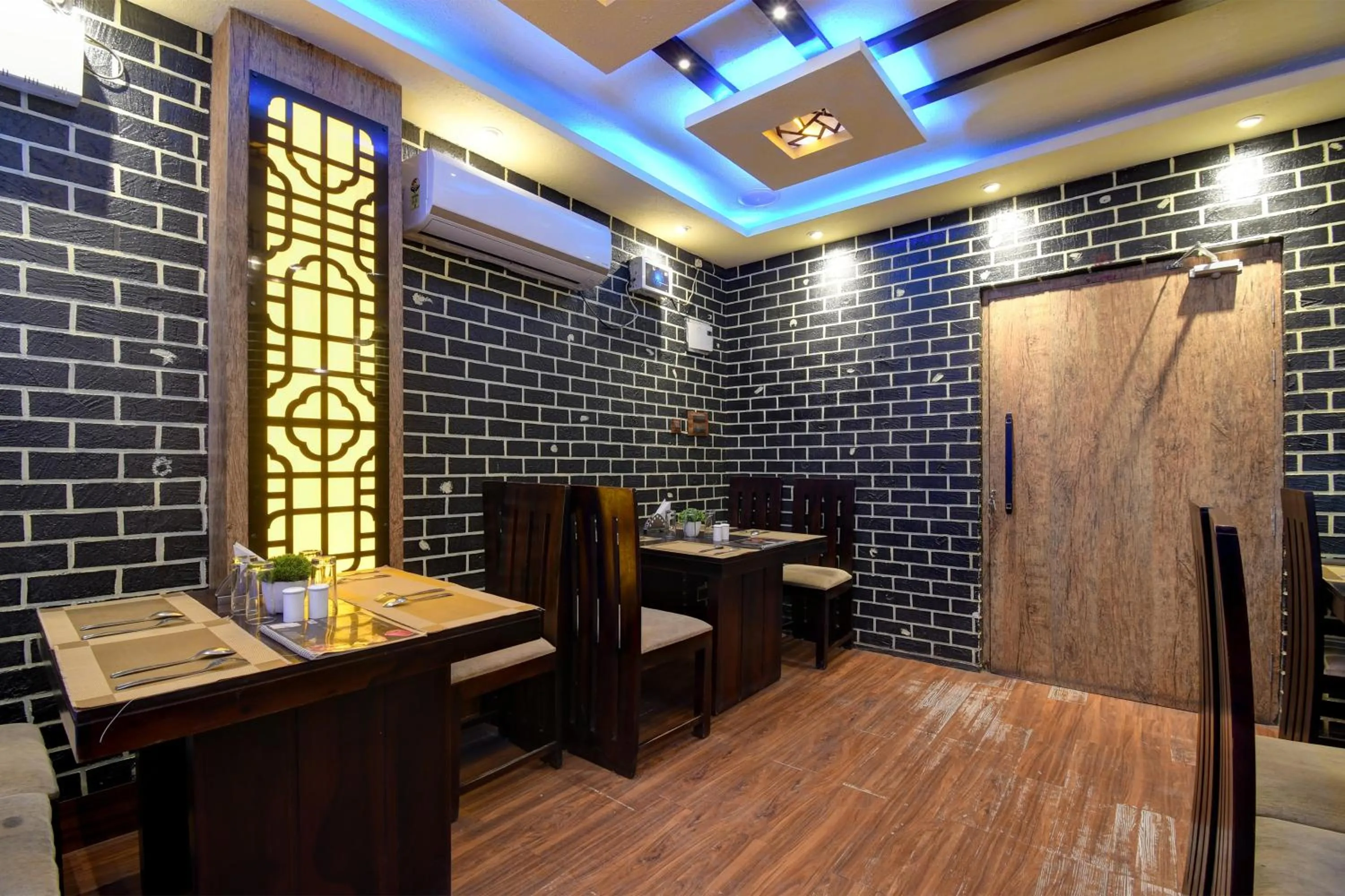 Restaurant/places to eat in Hotel O Chilli Pepper Hotel and Restaurant