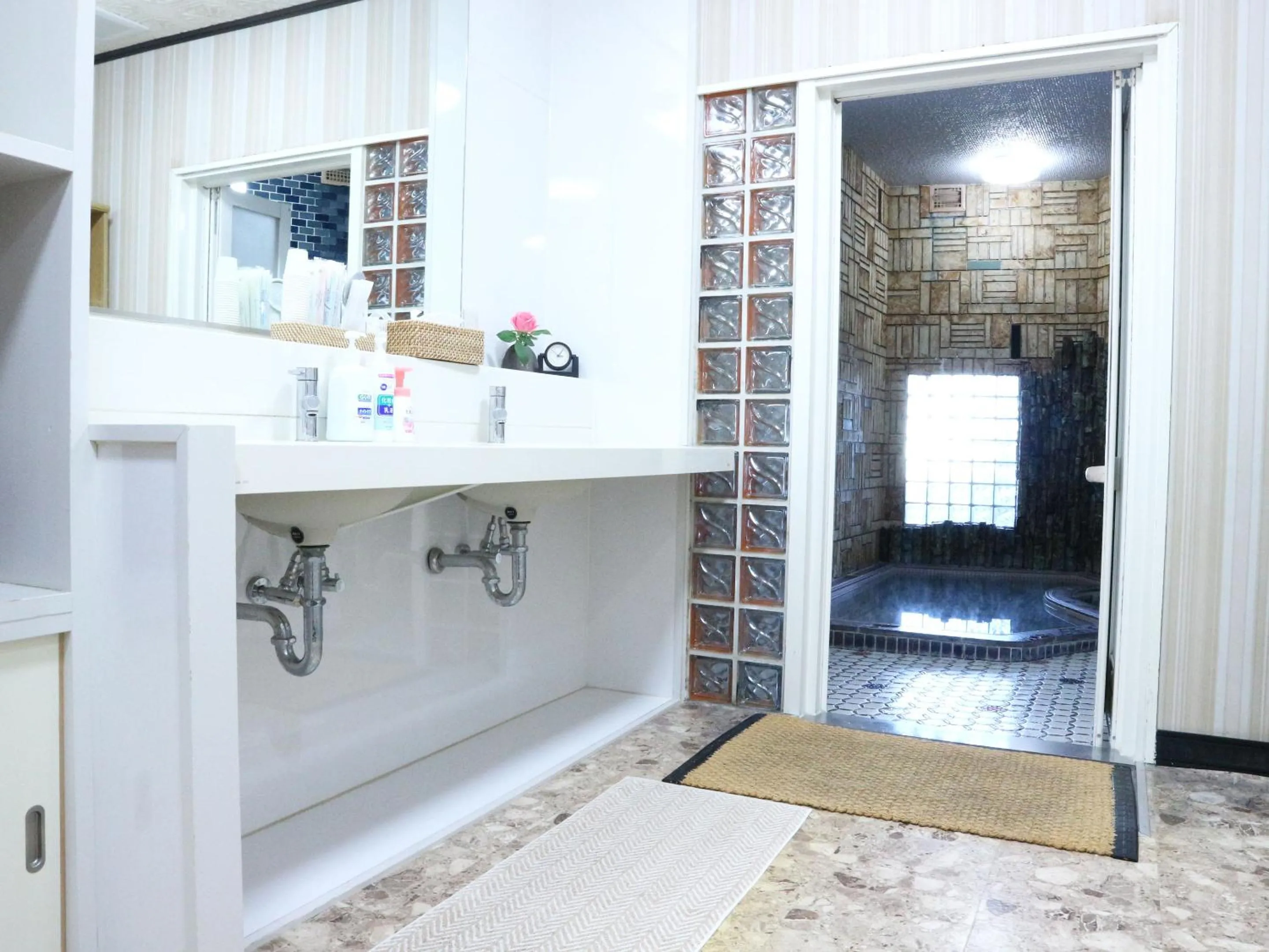 Public Bath in Kanko Ryokan Yamato