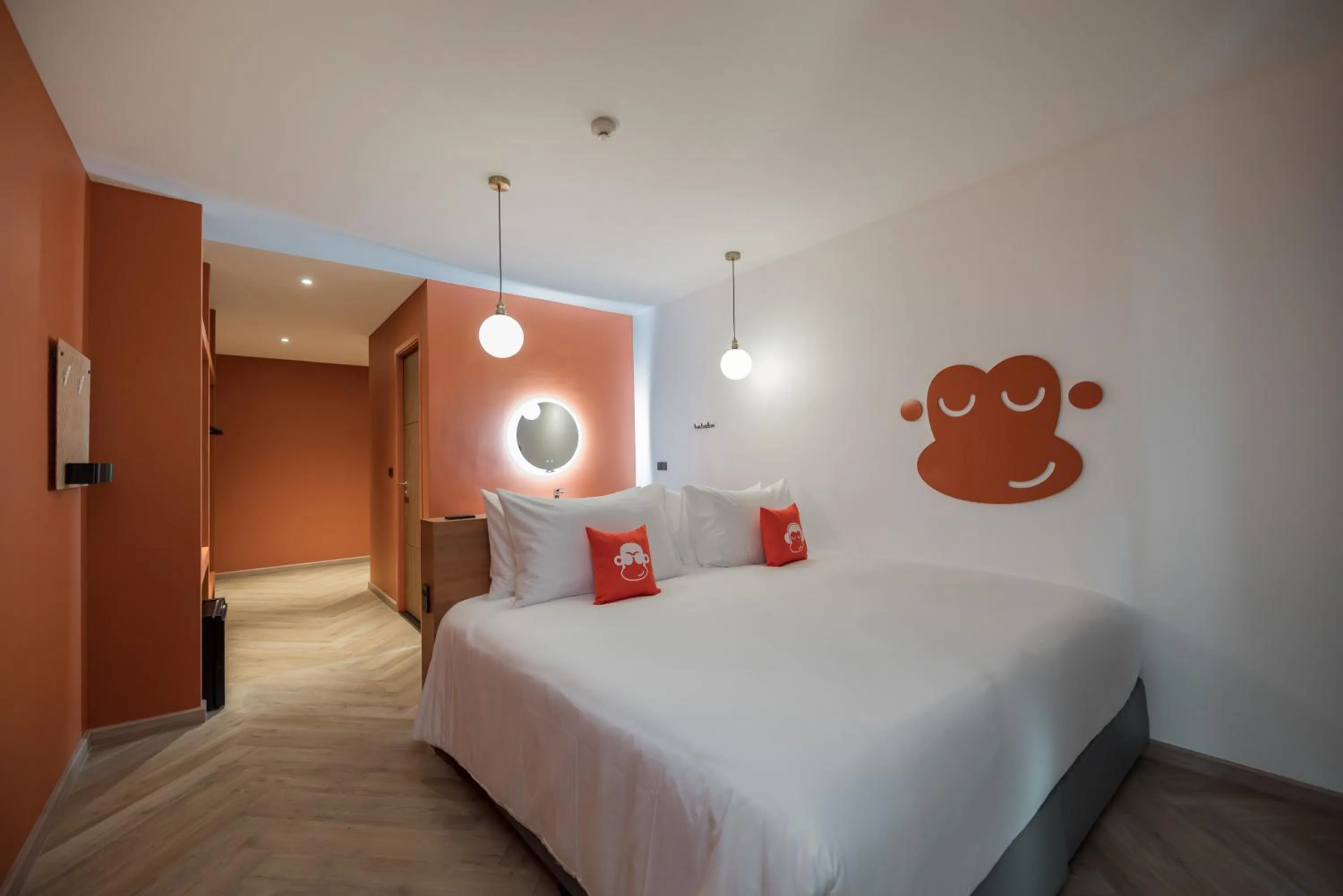 Blu Monkey Hub and Hotel Bangsaen