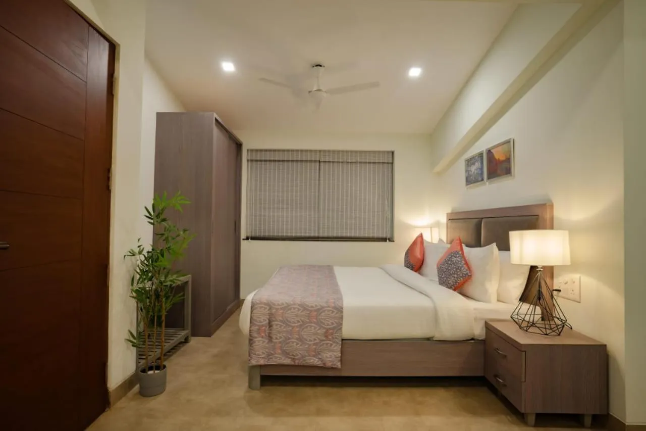 Photo of the whole room, Bed in Carnival De Goa