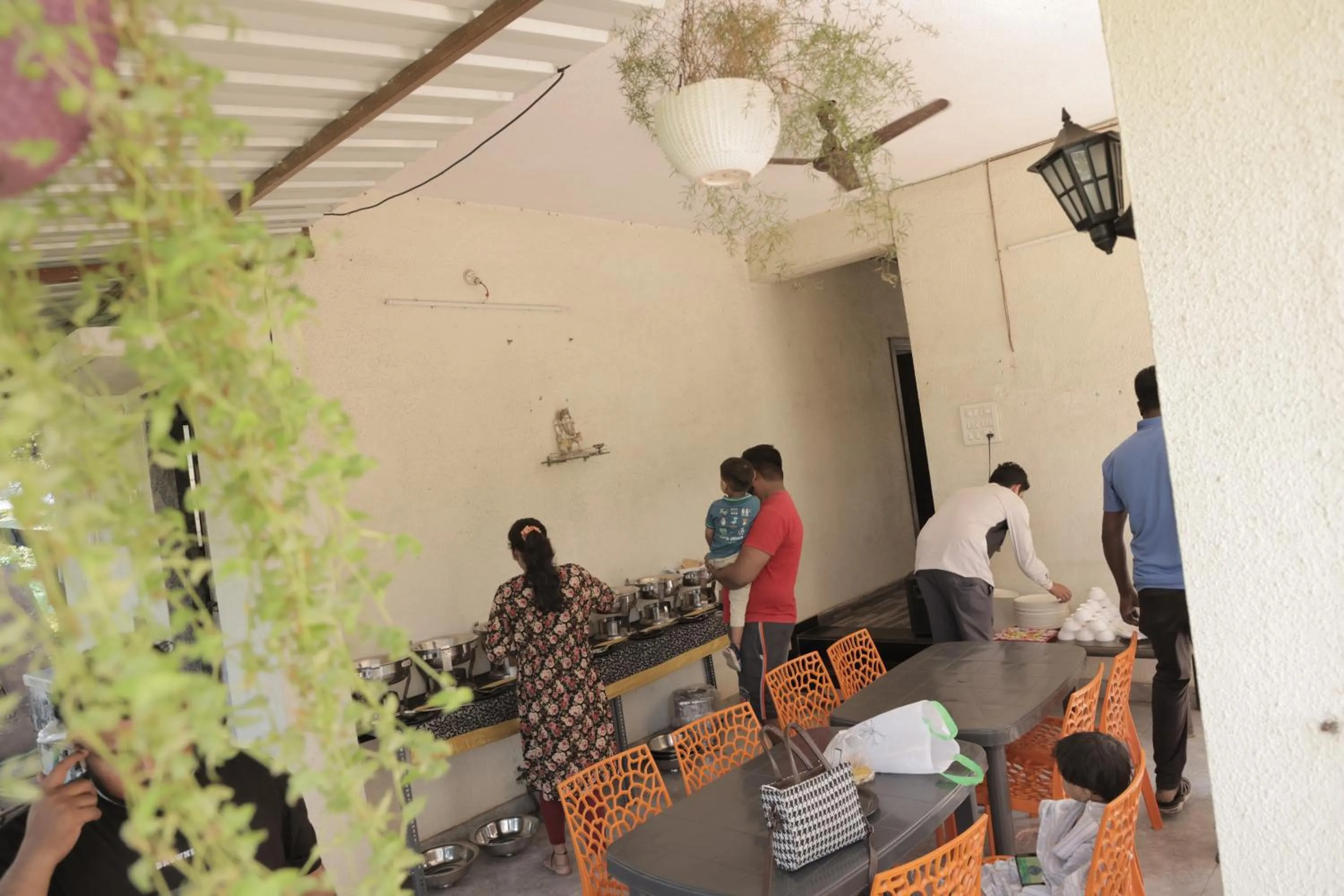 Restaurant/places to eat in Anant Villa & Resorts