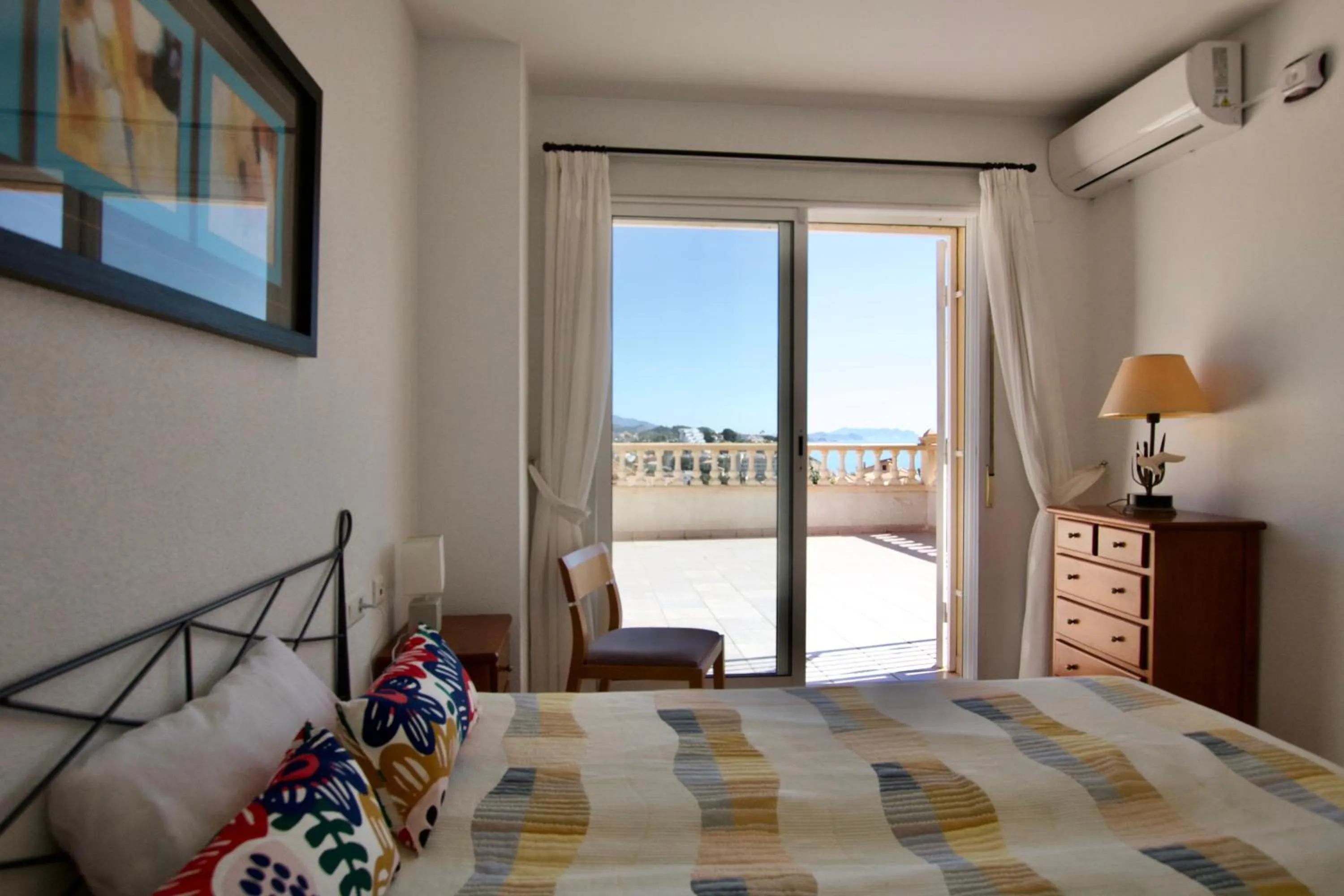 Living room, Bed in Villa Noma