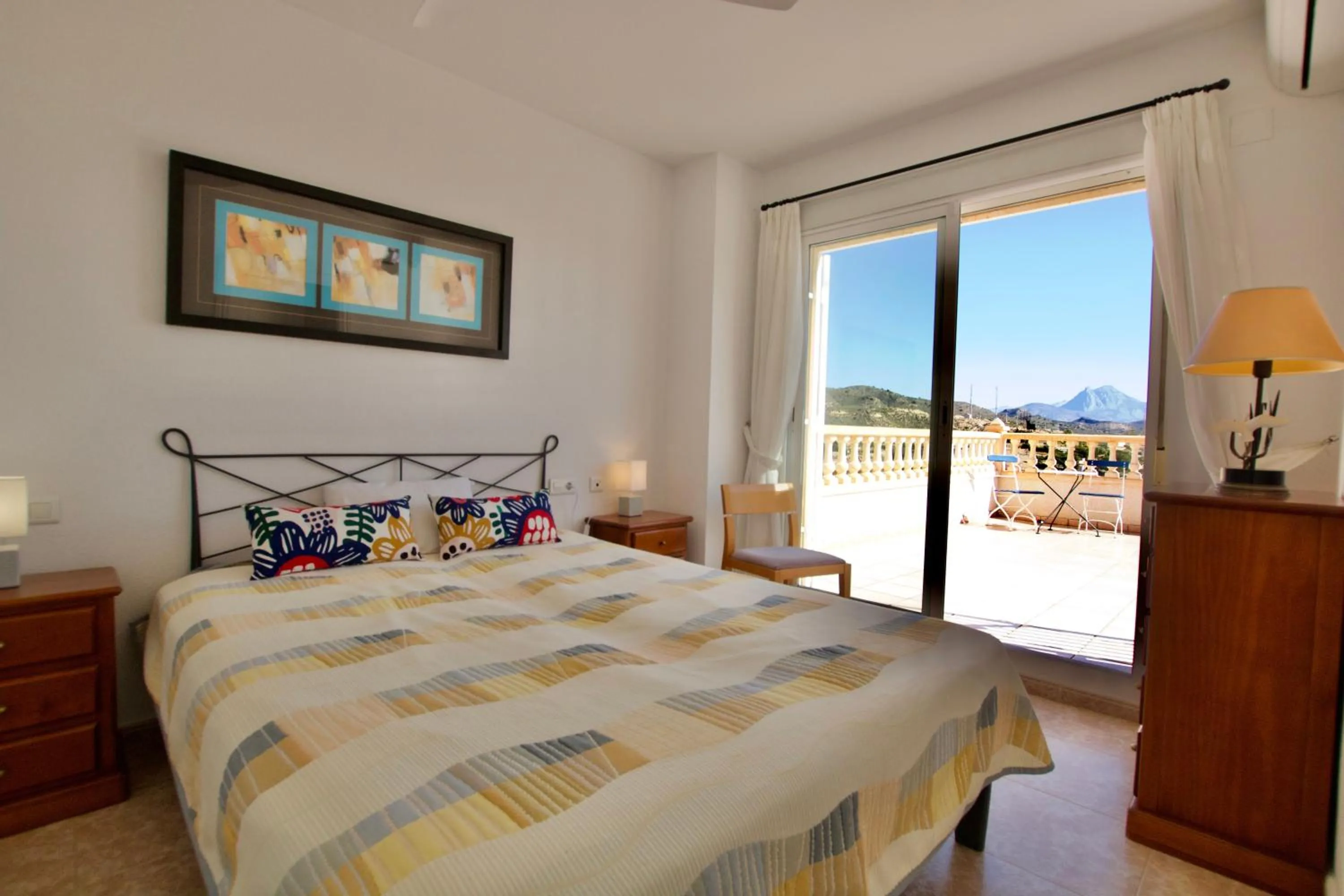 Living room, Bed in Villa Noma