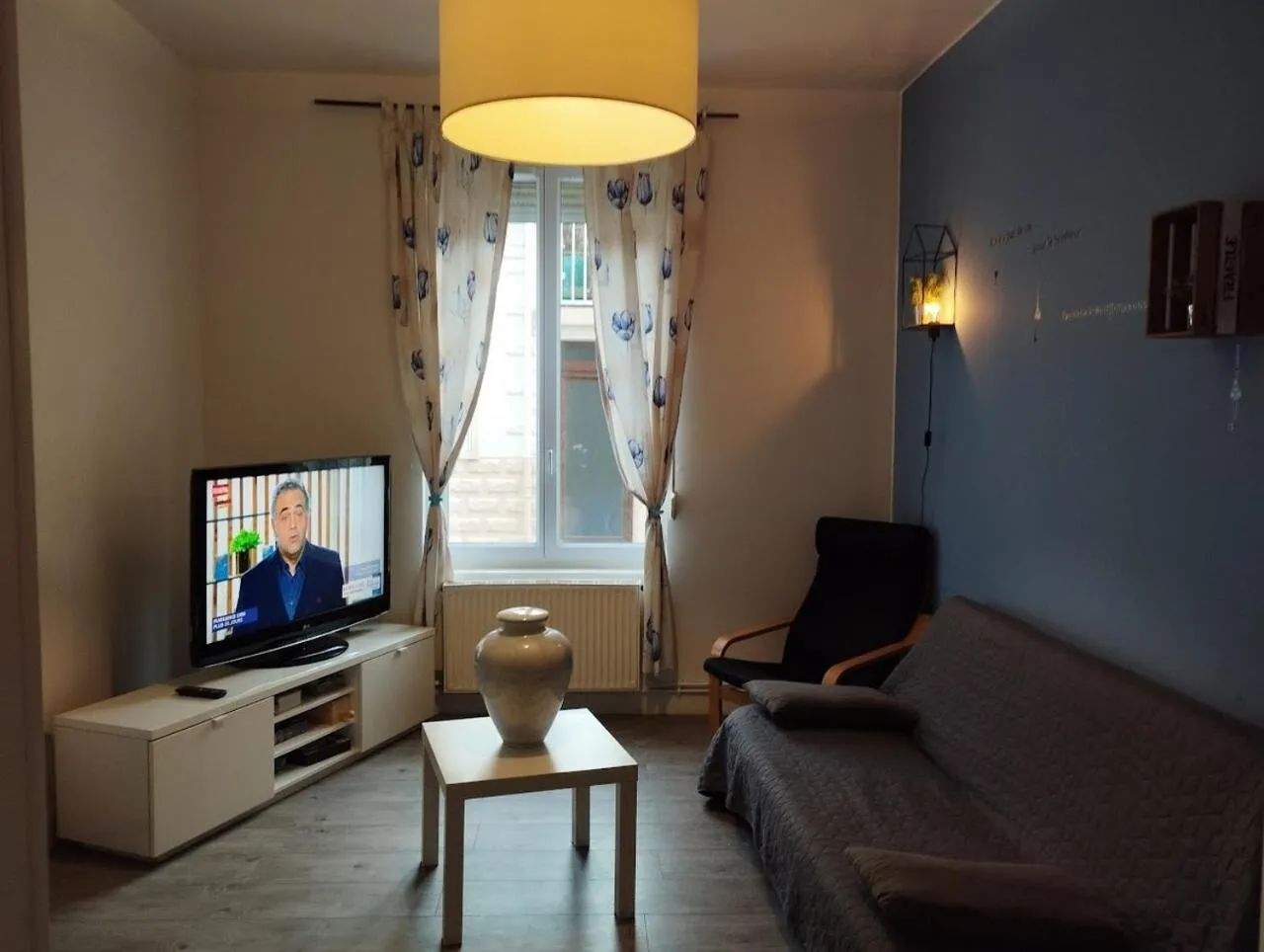 Two-Bedroom Apartment in Le Grèbe