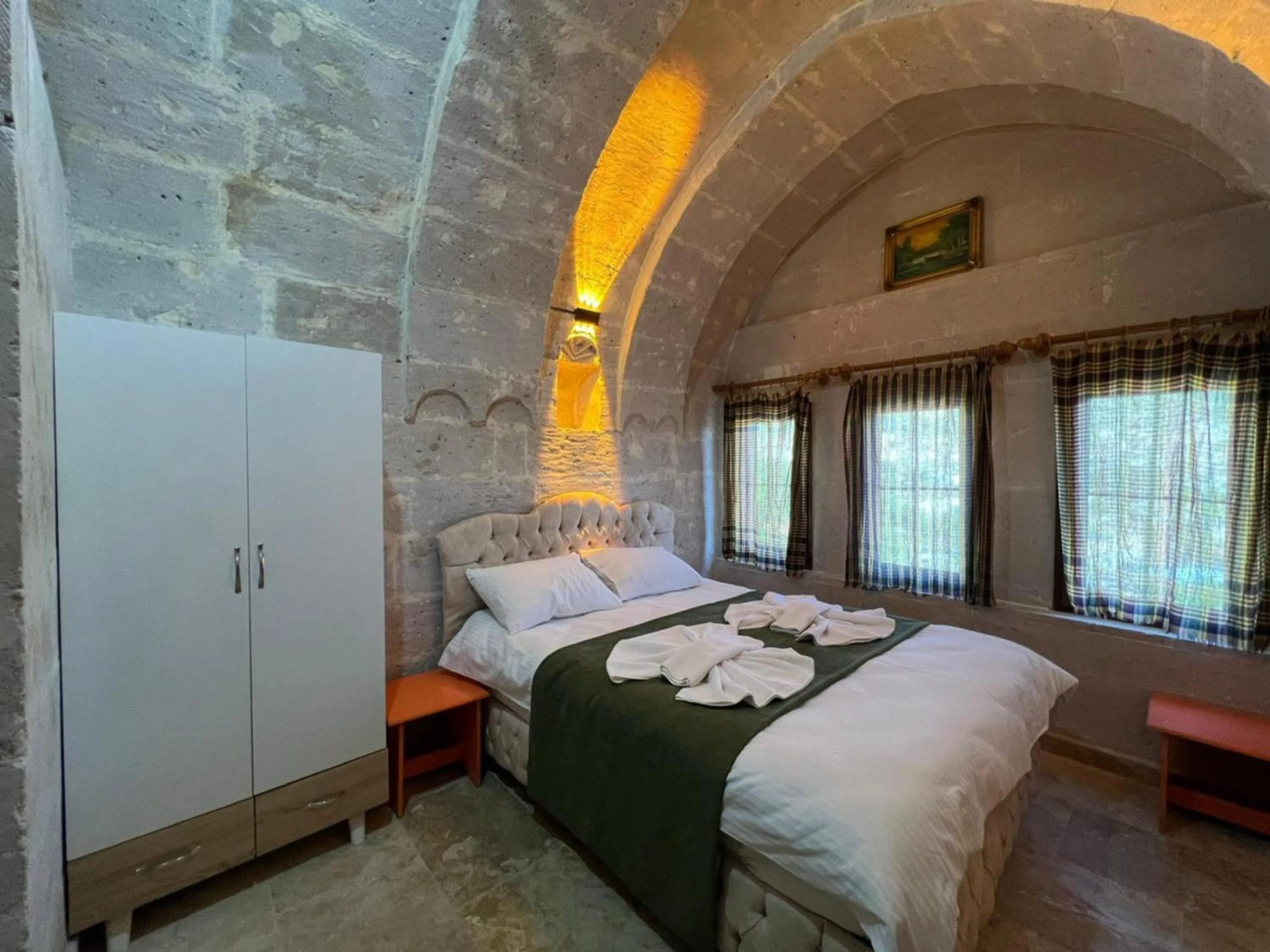 Bed in Yeşilöz inn Cave otel