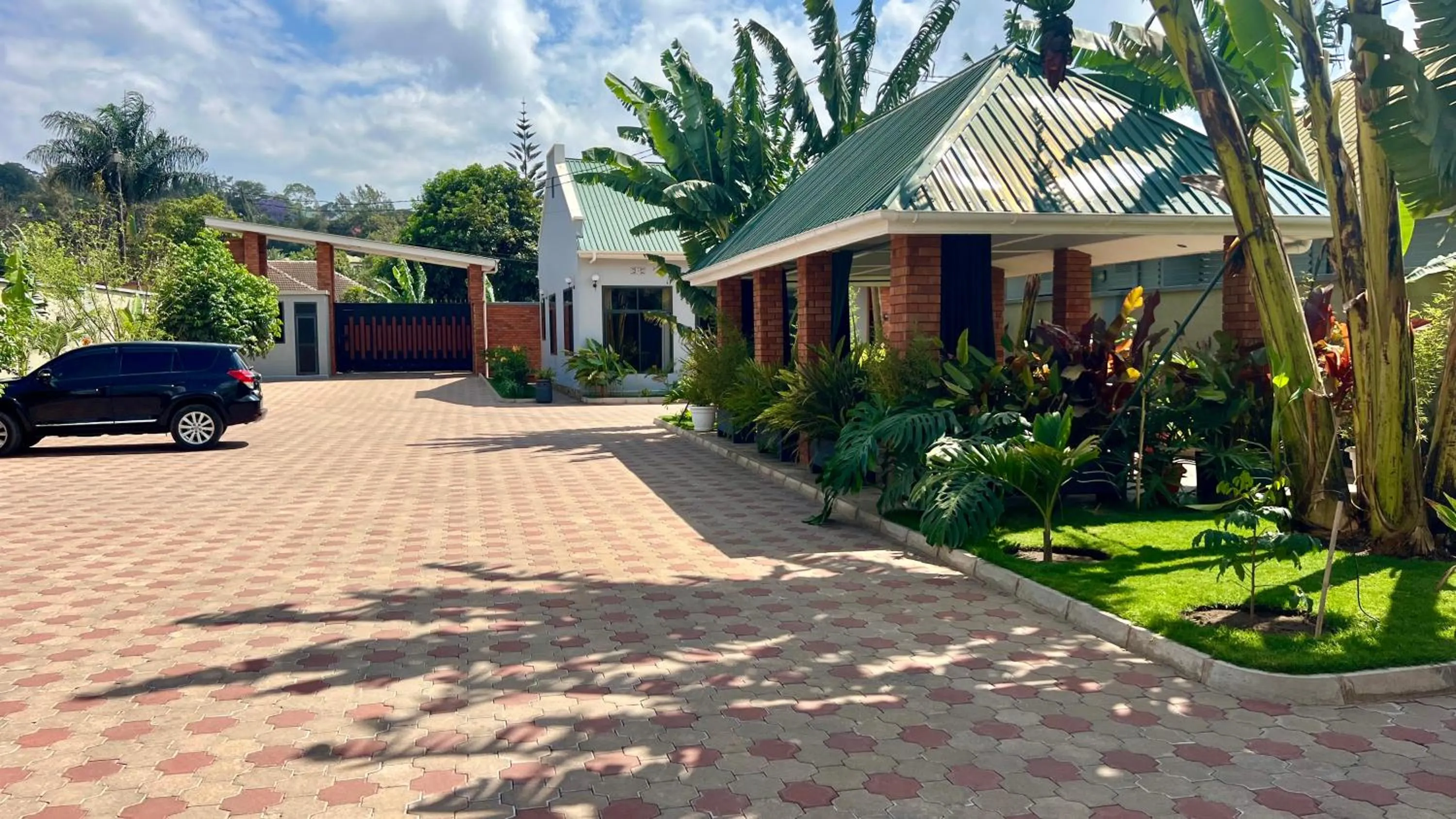 Property building in Medan Hotel