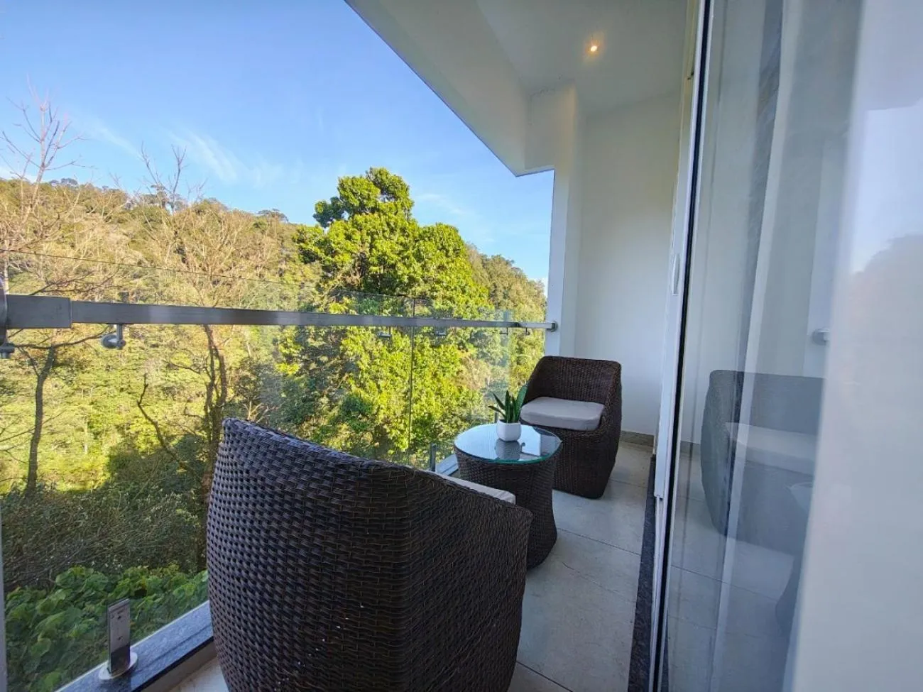 Balcony/Terrace in The Grand Cliff Resort Munnar