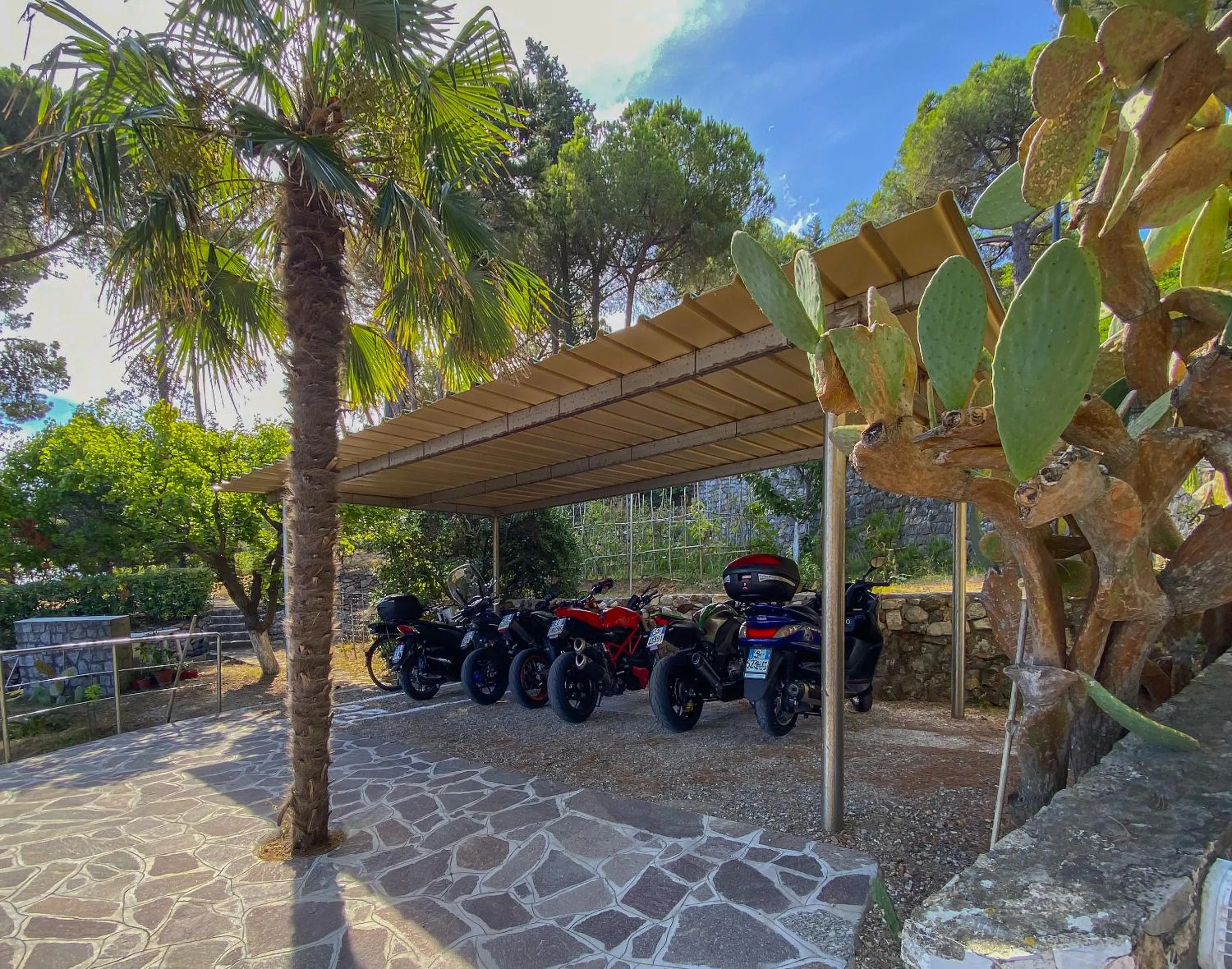 Parking in Residence Intur