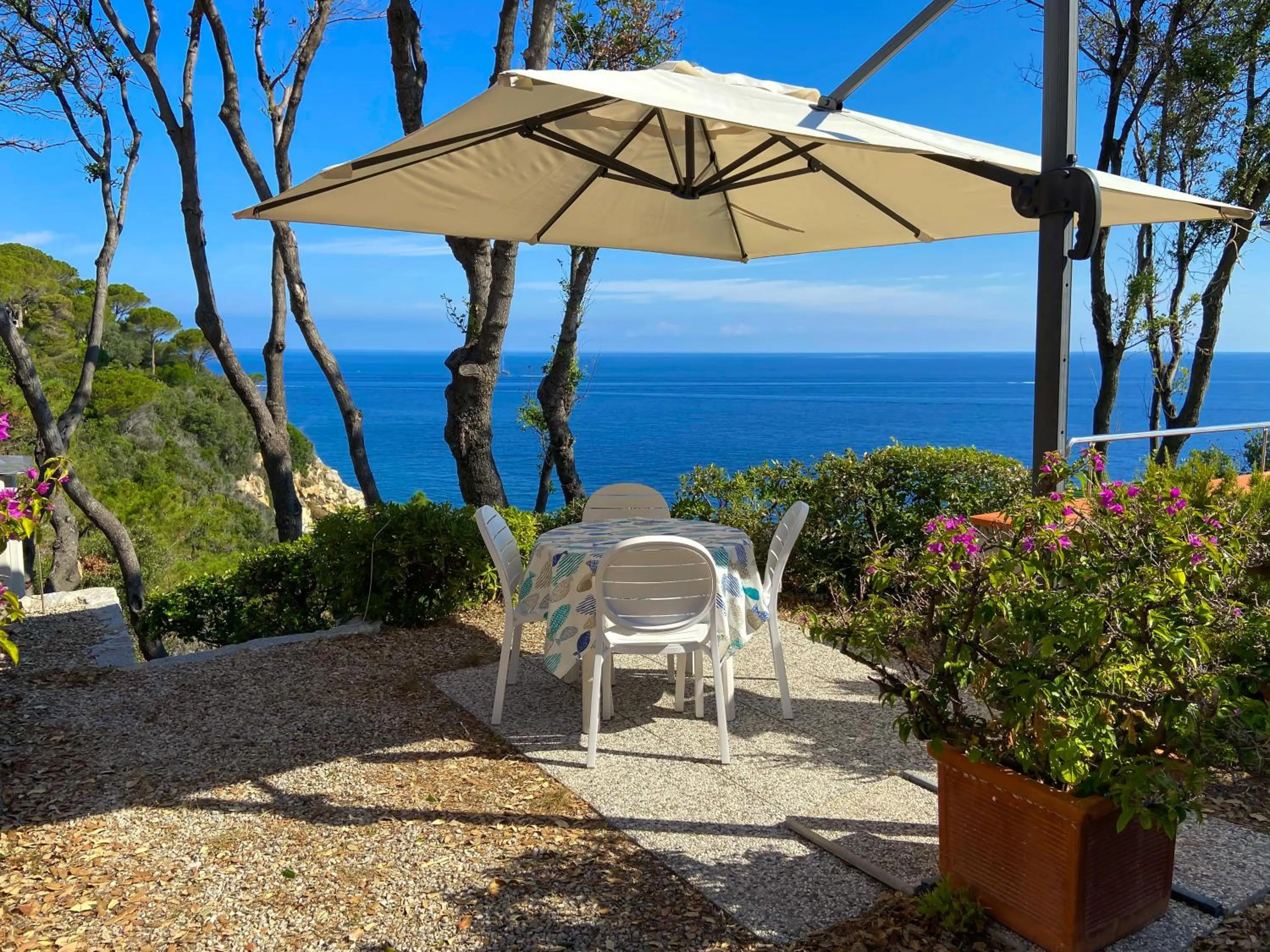 Sea view in Residence Intur