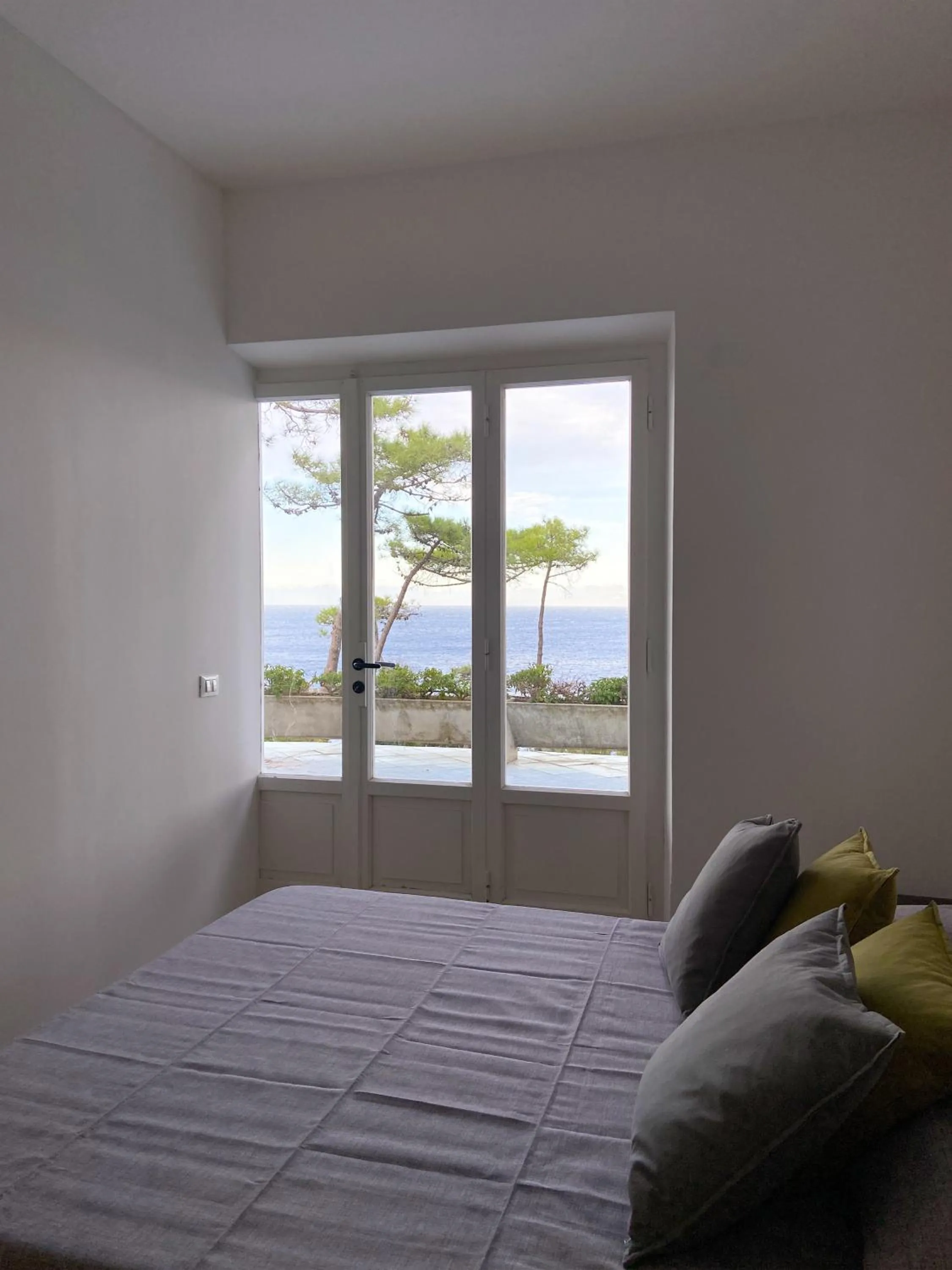 Bed in Residence Intur