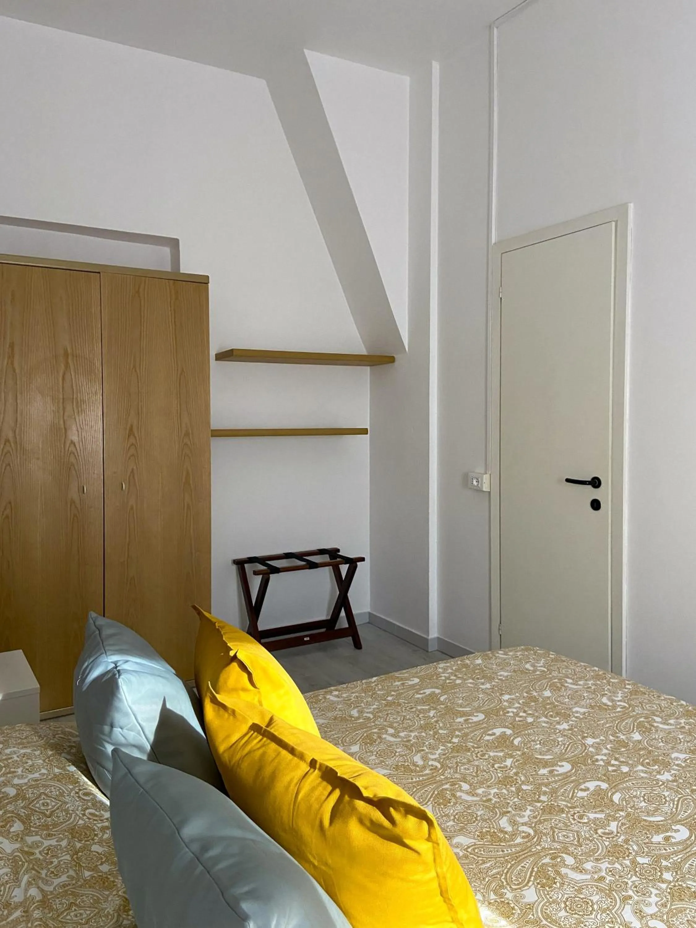 Bed in Residence Intur