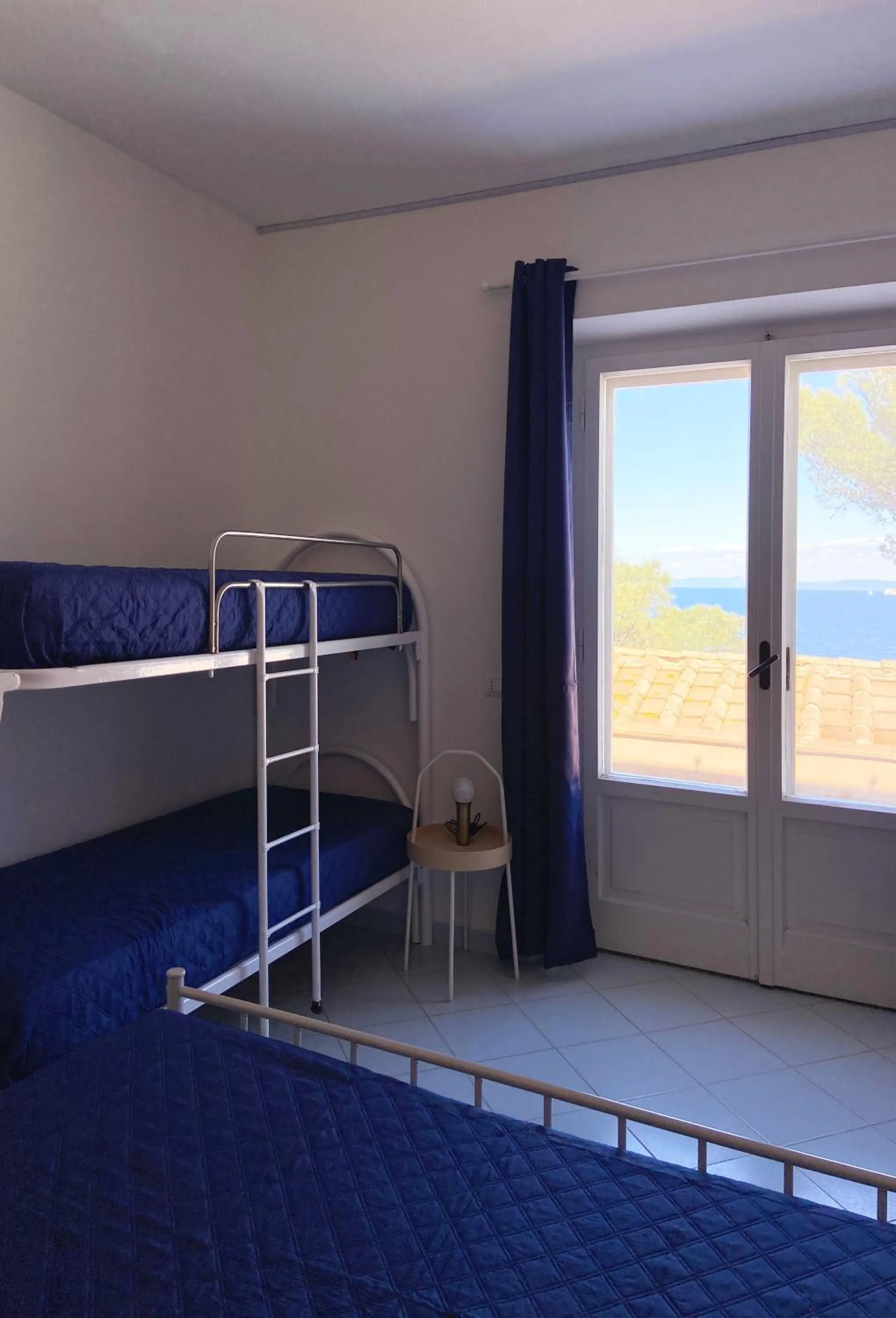 Bed in Residence Intur