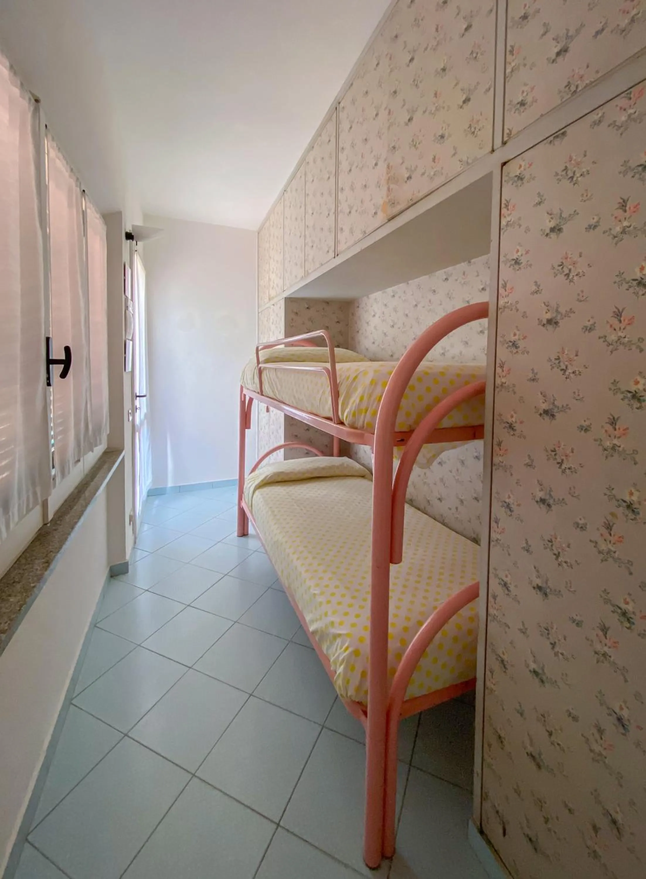 bunk bed, Bed in Residence Intur