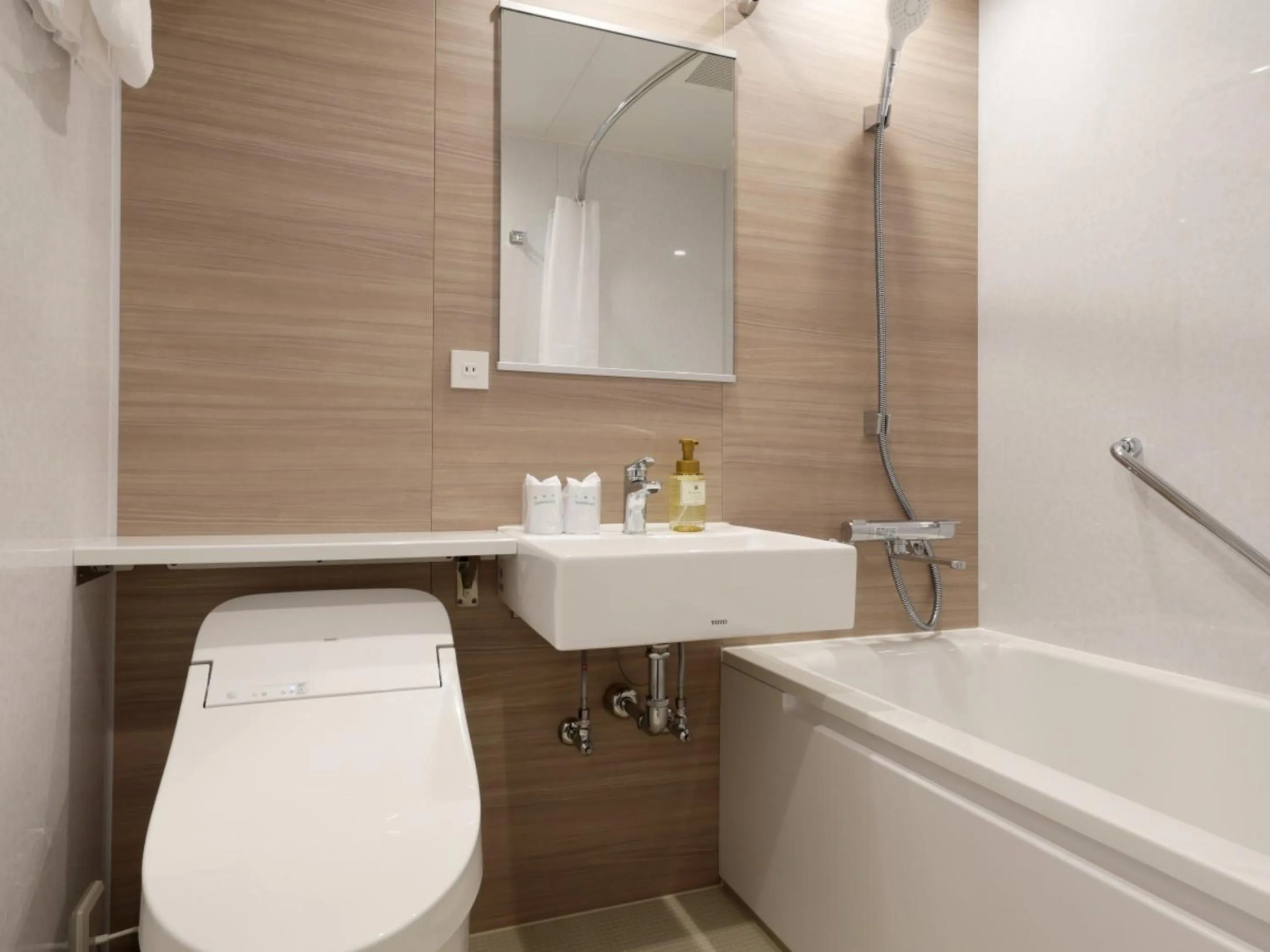 Photo of the whole room in Hotel Kii Tanabe